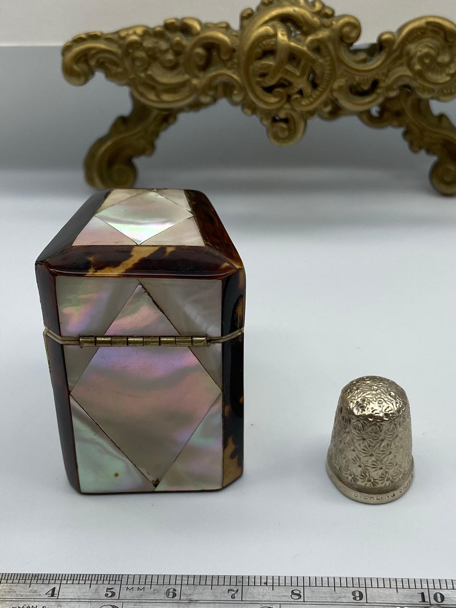 A Victorian Mother of pearl and tortoise shell thimble holder. Together with a Sterling silver - Image 5 of 7