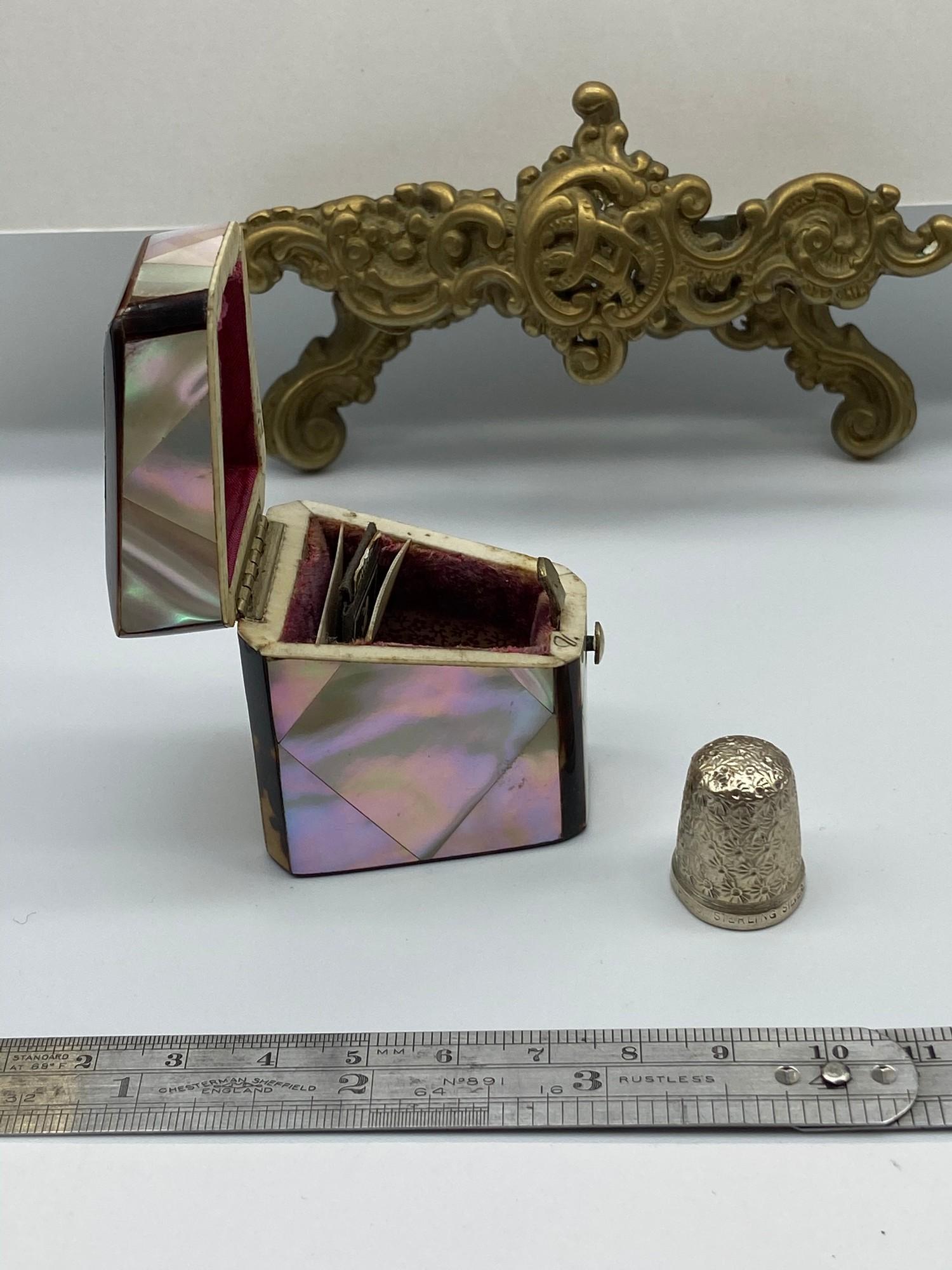 A Victorian Mother of pearl and tortoise shell thimble holder. Together with a Sterling silver - Image 4 of 7