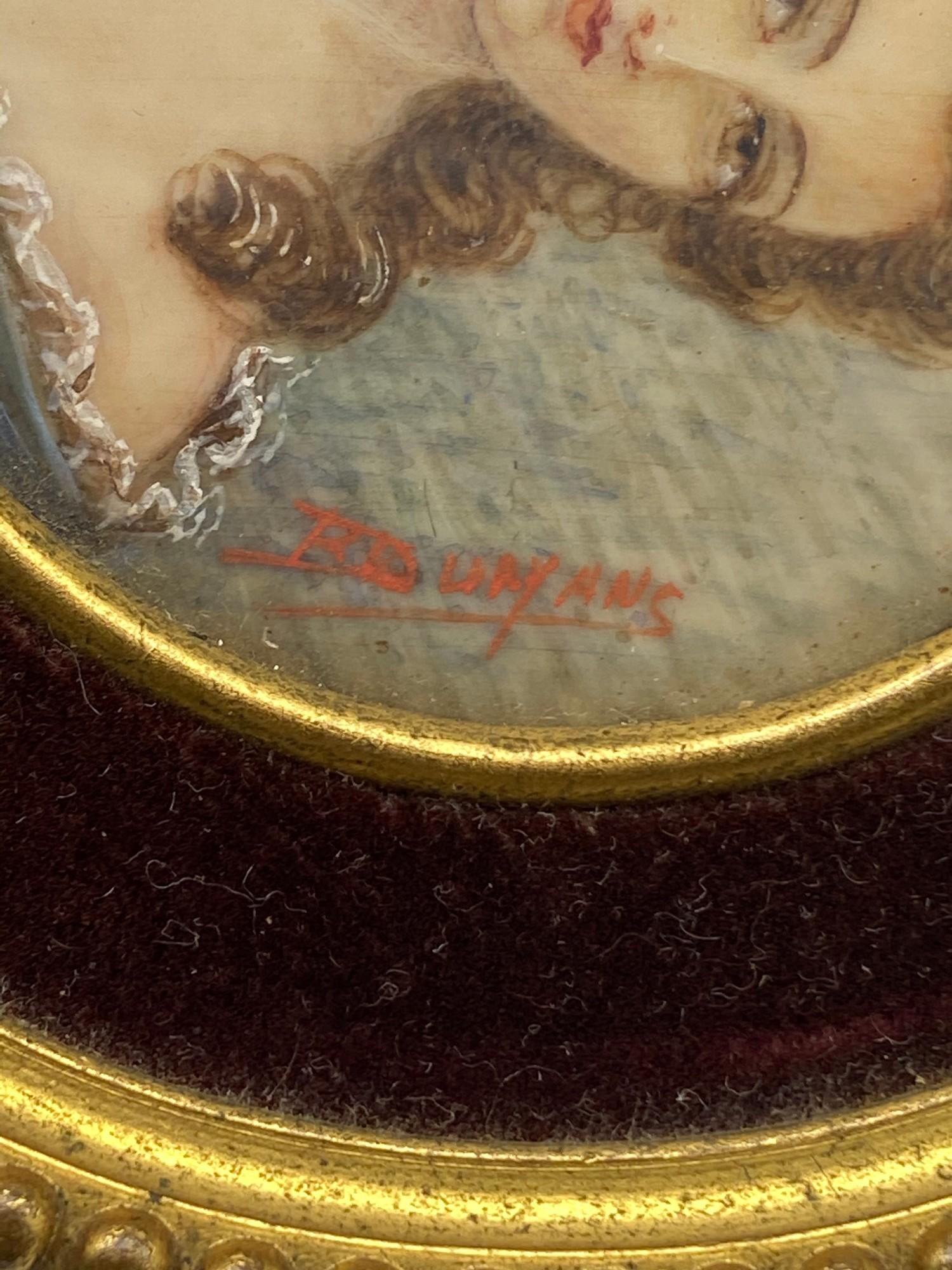 A Late 18th/ Early 19th century miniature portrait painting of a lady. Signed R Dumans. Fitted - Image 4 of 5