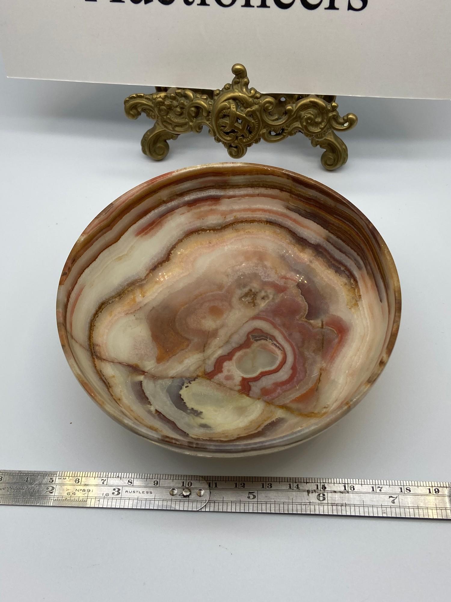 A 19th century Chinese Agate/ Onyx serving bowl. [4.5x12.8x12.8cm] - Bild 2 aus 7
