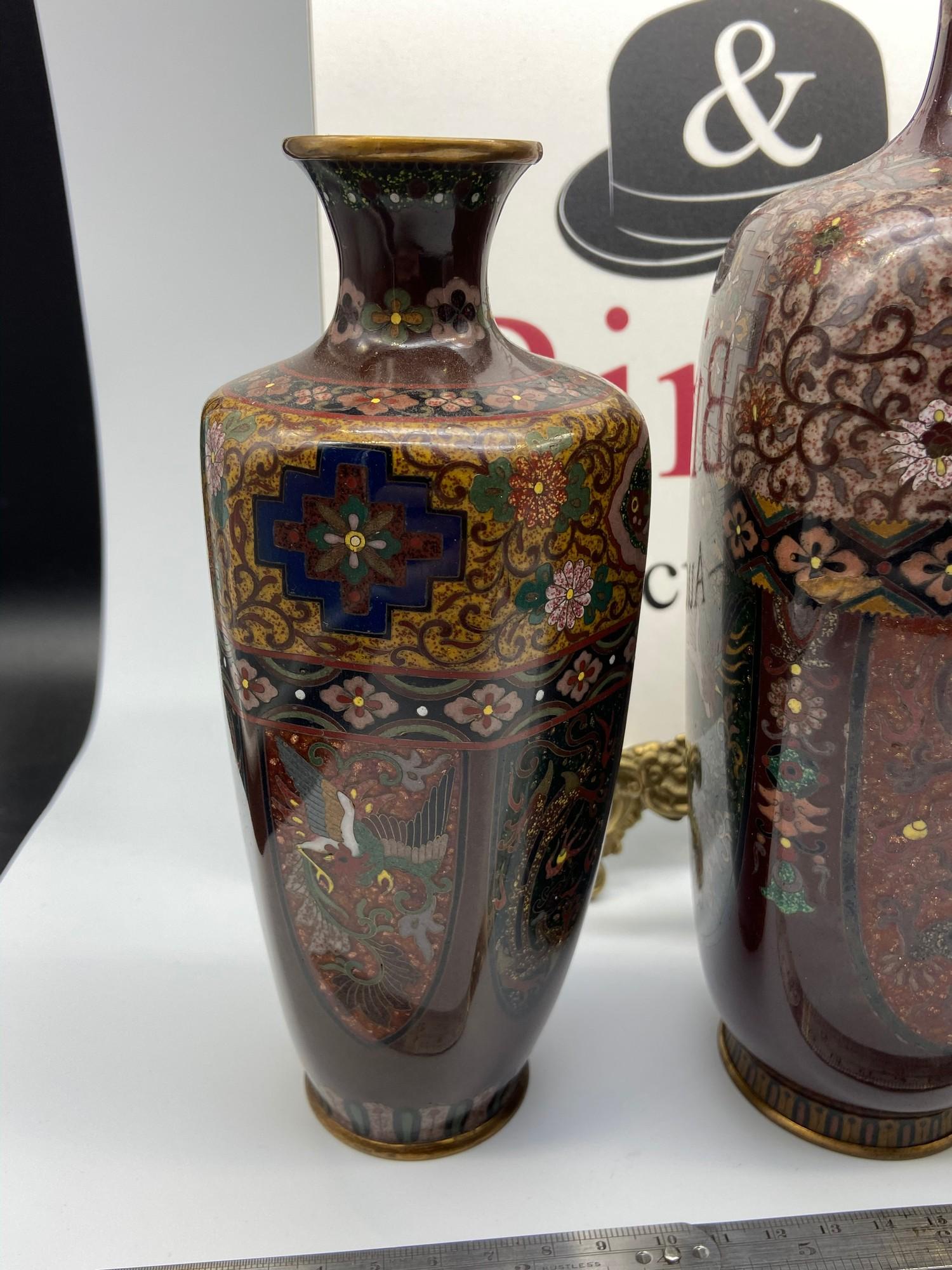 A Lot of three matching Oriental Cloisonnï¿½ vases, All depicting Phoenix and dragon designs. - Bild 2 aus 8