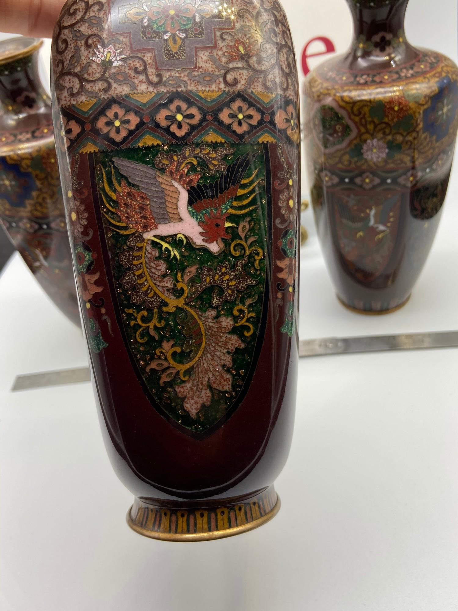 A Lot of three matching Oriental Cloisonnï¿½ vases, All depicting Phoenix and dragon designs. - Bild 4 aus 8