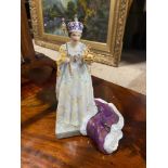A Royal Doulton Figurine of Queen Elizabeth II HN3436, Limited edition 545/5000.