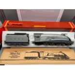 Hornby Railways 00 Gauge R.099 Silver Fox L.N.E.R. Class A4 4-6-2 Streamlined Locomotive silver/