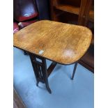 Antique oak Sutherland drop end table.