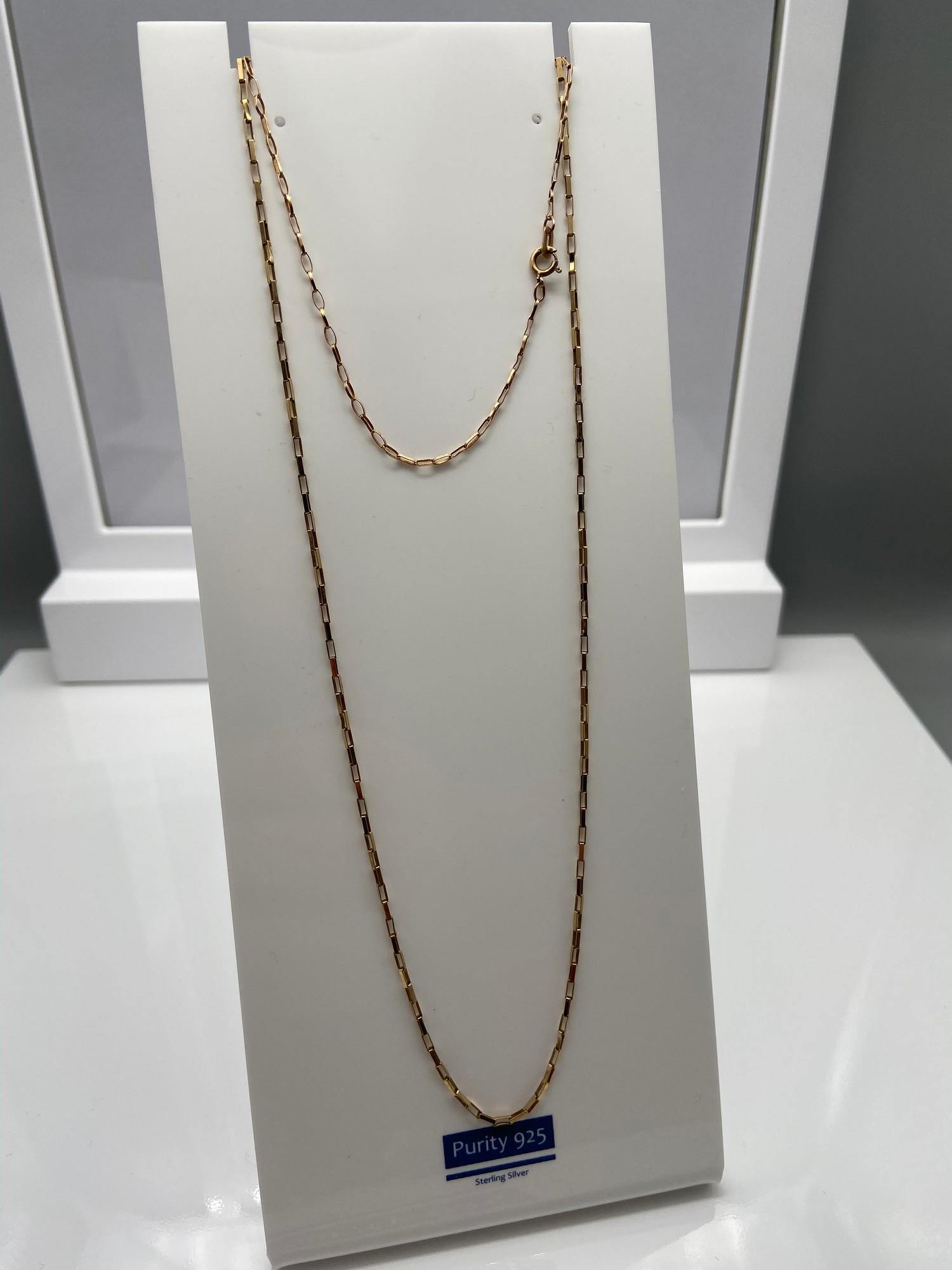 A 9ct gold curb necklace together with a 9ct gold bracelet. [chain- 45cm length] [3 grams] - Image 2 of 2