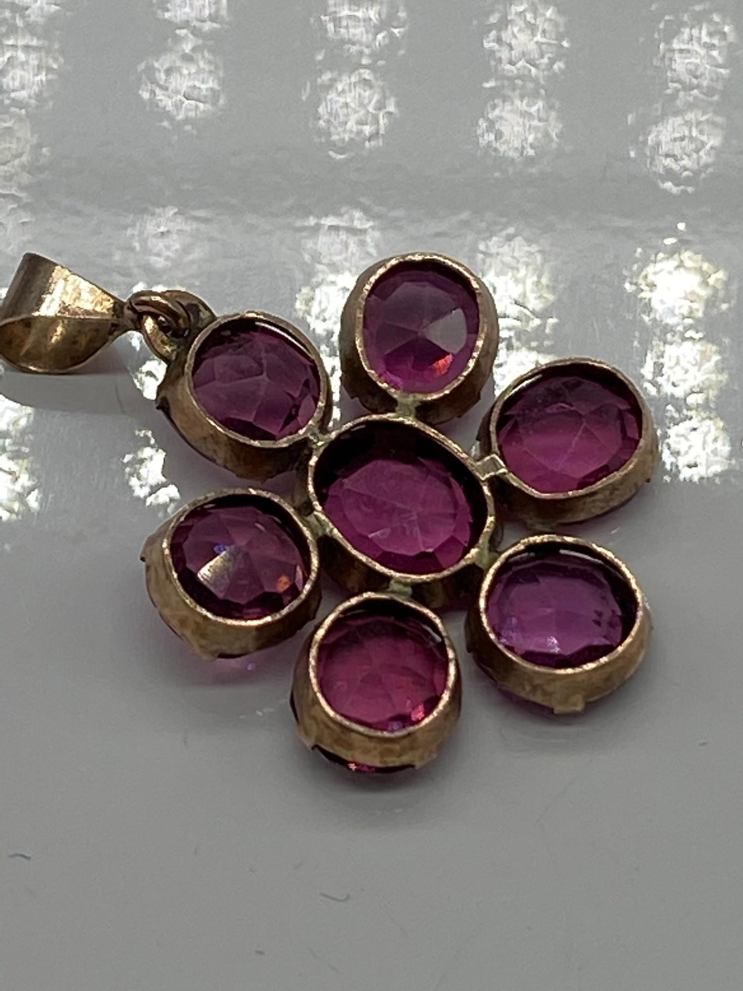 A Beautiful example of an Antique yellow metal and Amethyst pendant. - Image 2 of 5