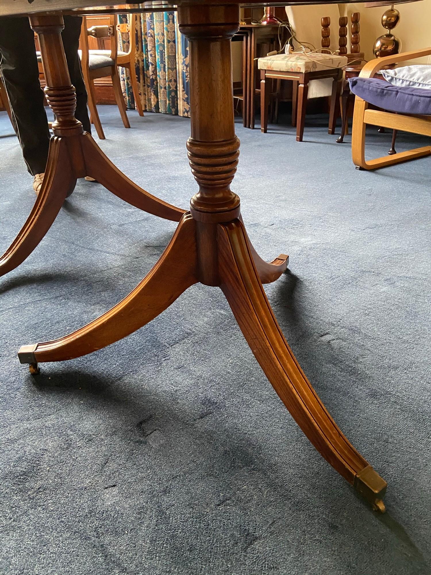 Antique mahogany dining table with single leaf, two chairs and matching two carvers - Image 3 of 6