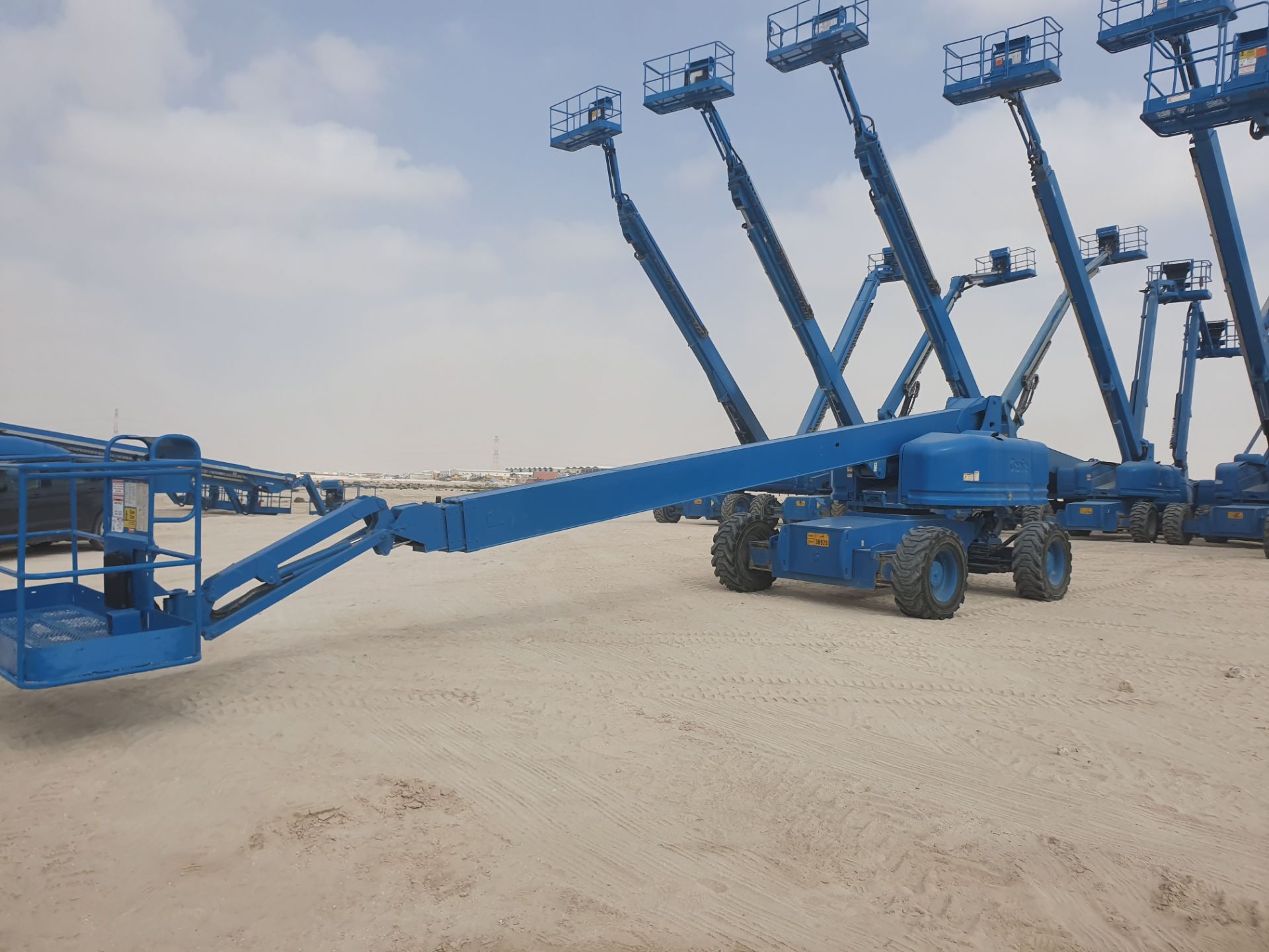 Genie, Model S85 27m All Terrain Telescopic Boom Lift, YOM 2003 - Bild 4 aus 5