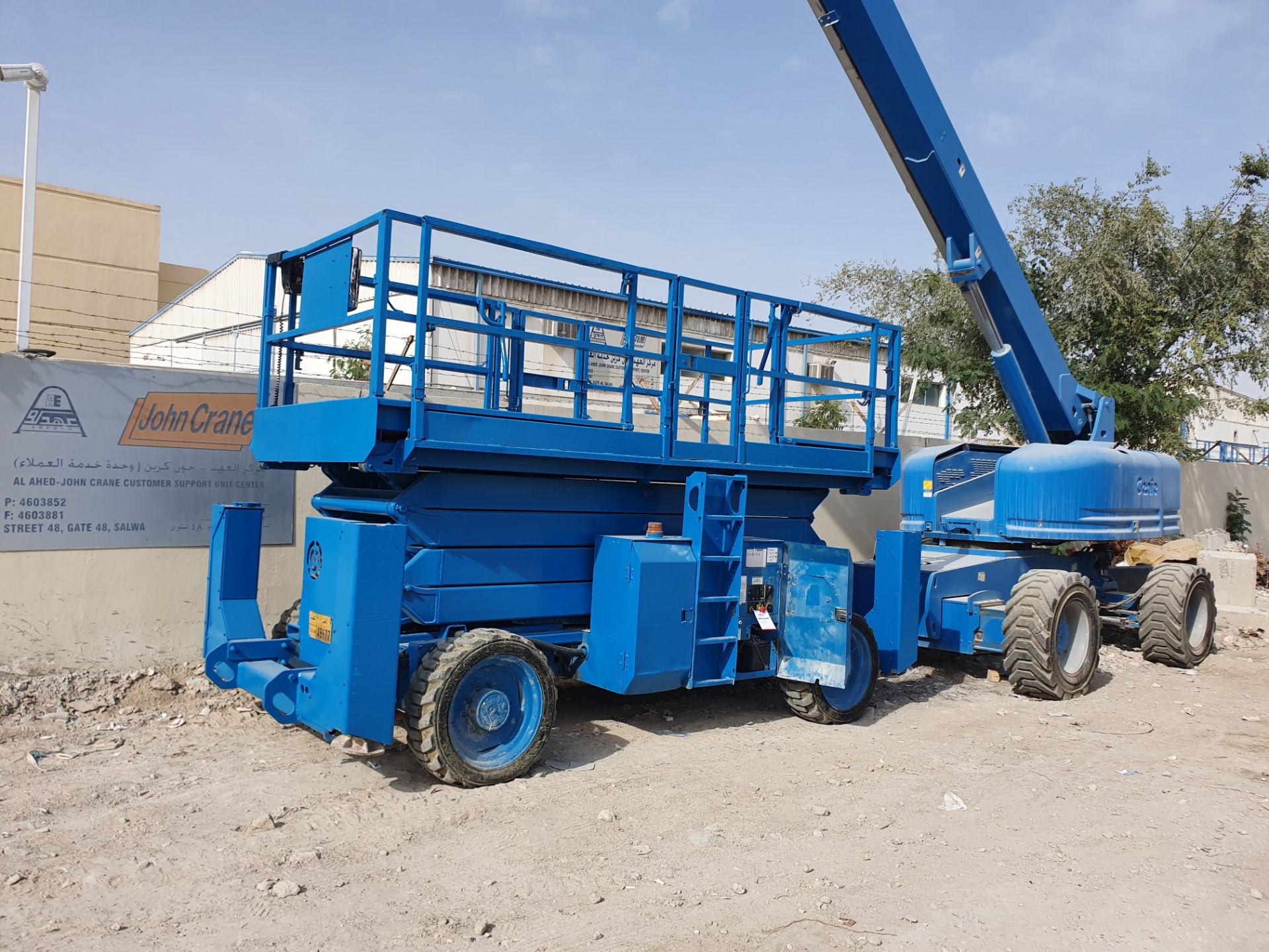 Genie, Model GS4390 15m All Terrain Scissor Lift, YOM 2004 - Bild 2 aus 4