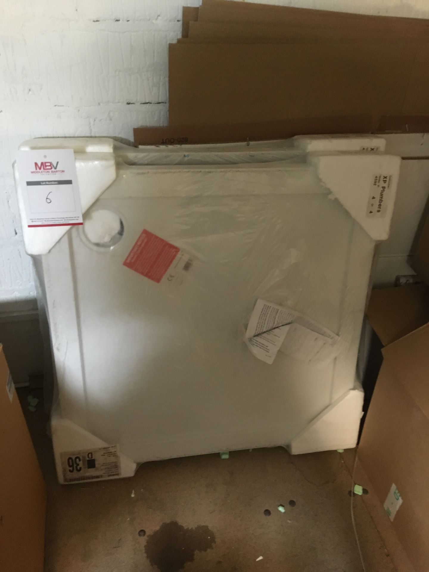 2 x New & Boxed 800mm x 800mm White Shower Tray Units