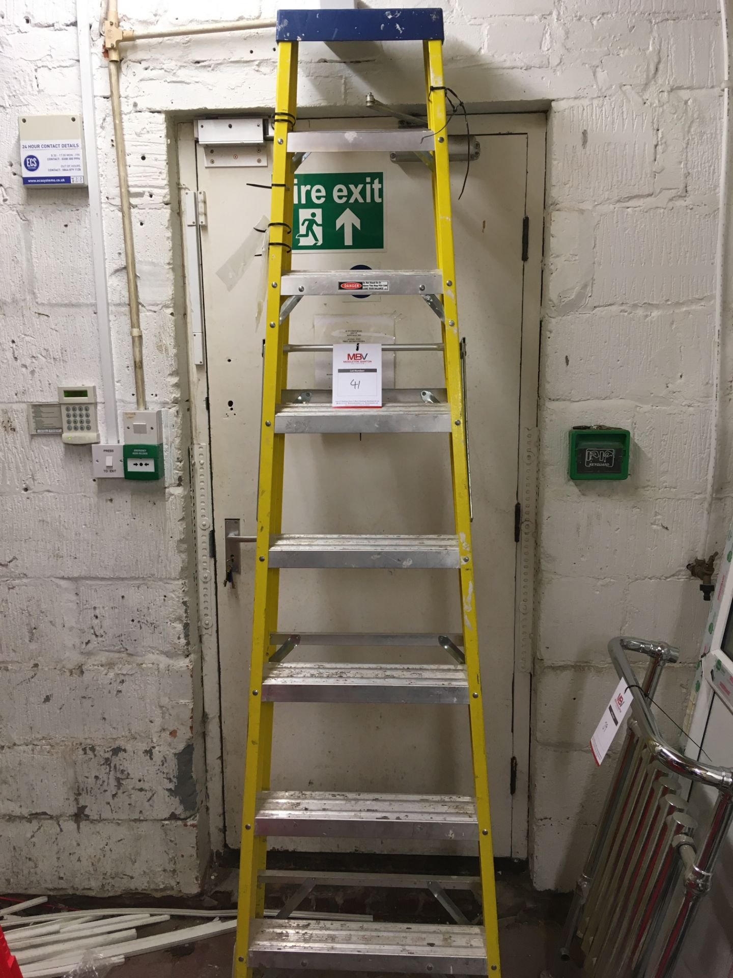 1 x Pair 7 Step + 1 Fibreglass & Aluminium Electrical step Ladders