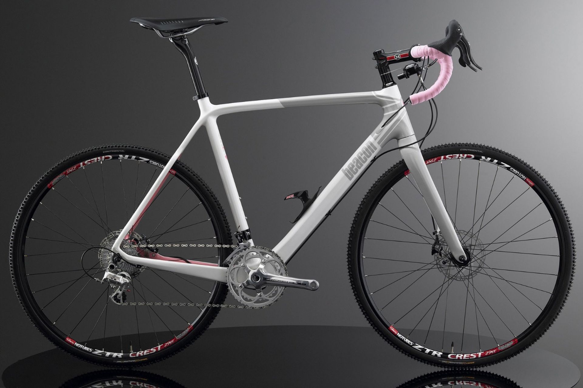 1 x Beacon Model BF-45, Size 540, Carbon Fibre Bike Frame in White & Grey. - Image 2 of 3