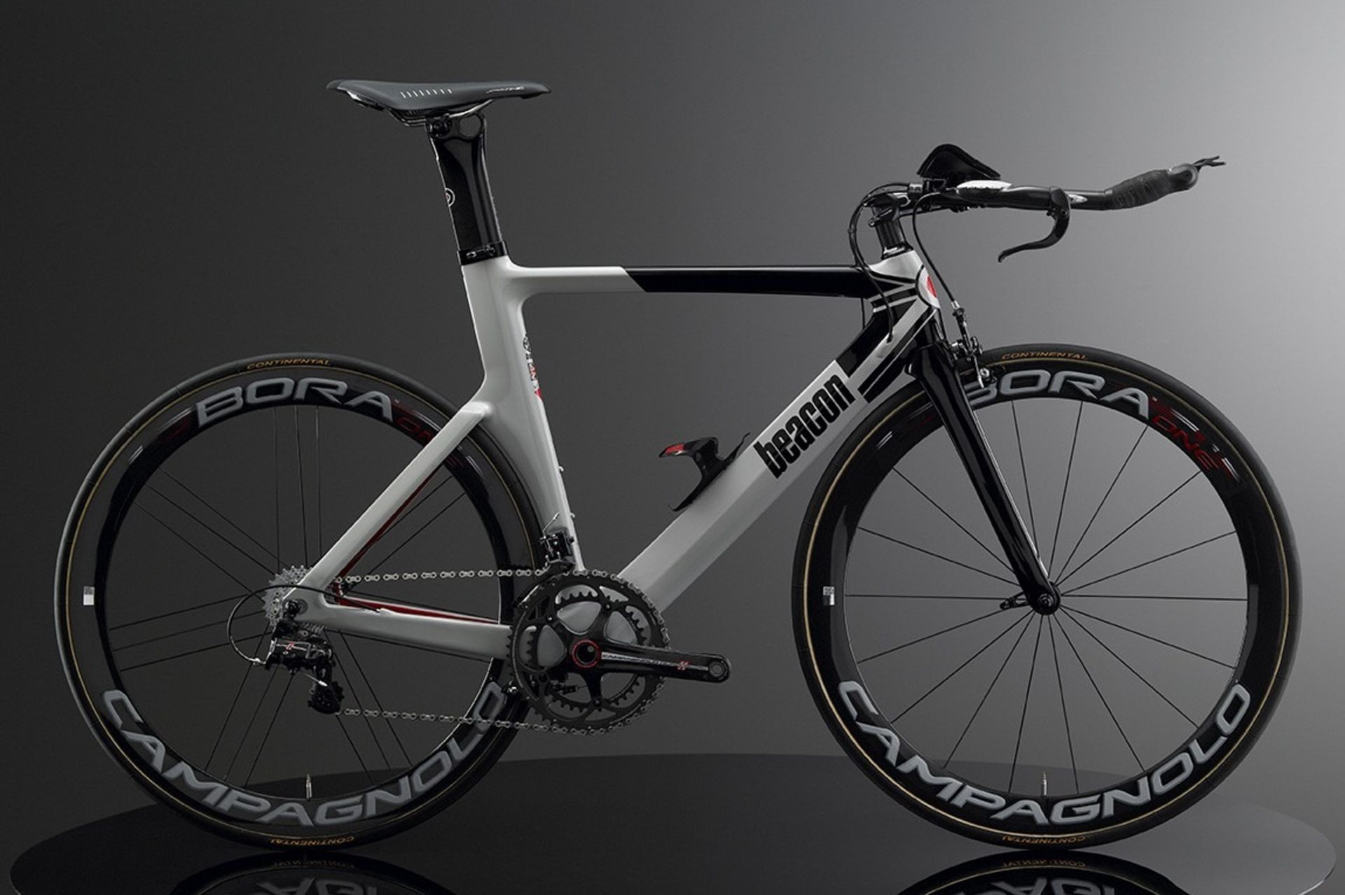 1 x Beacon Model BF-55, Size 560, Carbon Fibre Bike Frame in Grey & Black. - Image 2 of 2