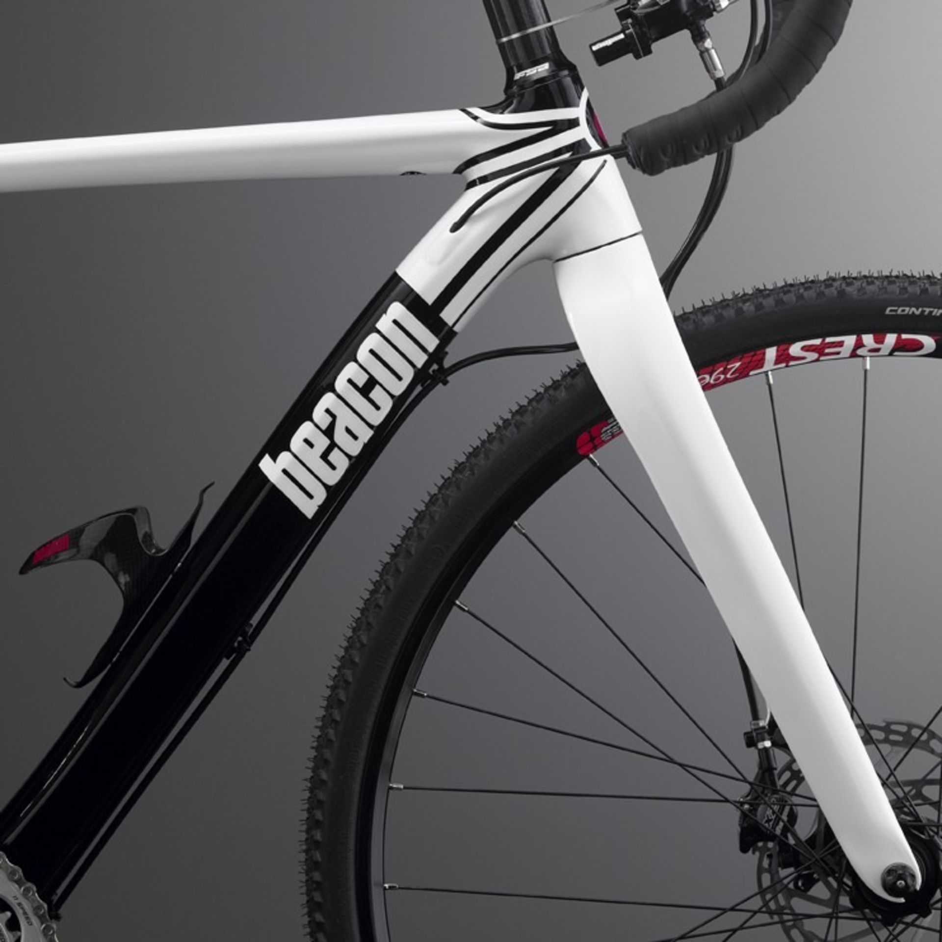 1 x Beacon Model BF-45, Size 580, Carbon Fibre Bike Frame in Black & White. - Image 3 of 3