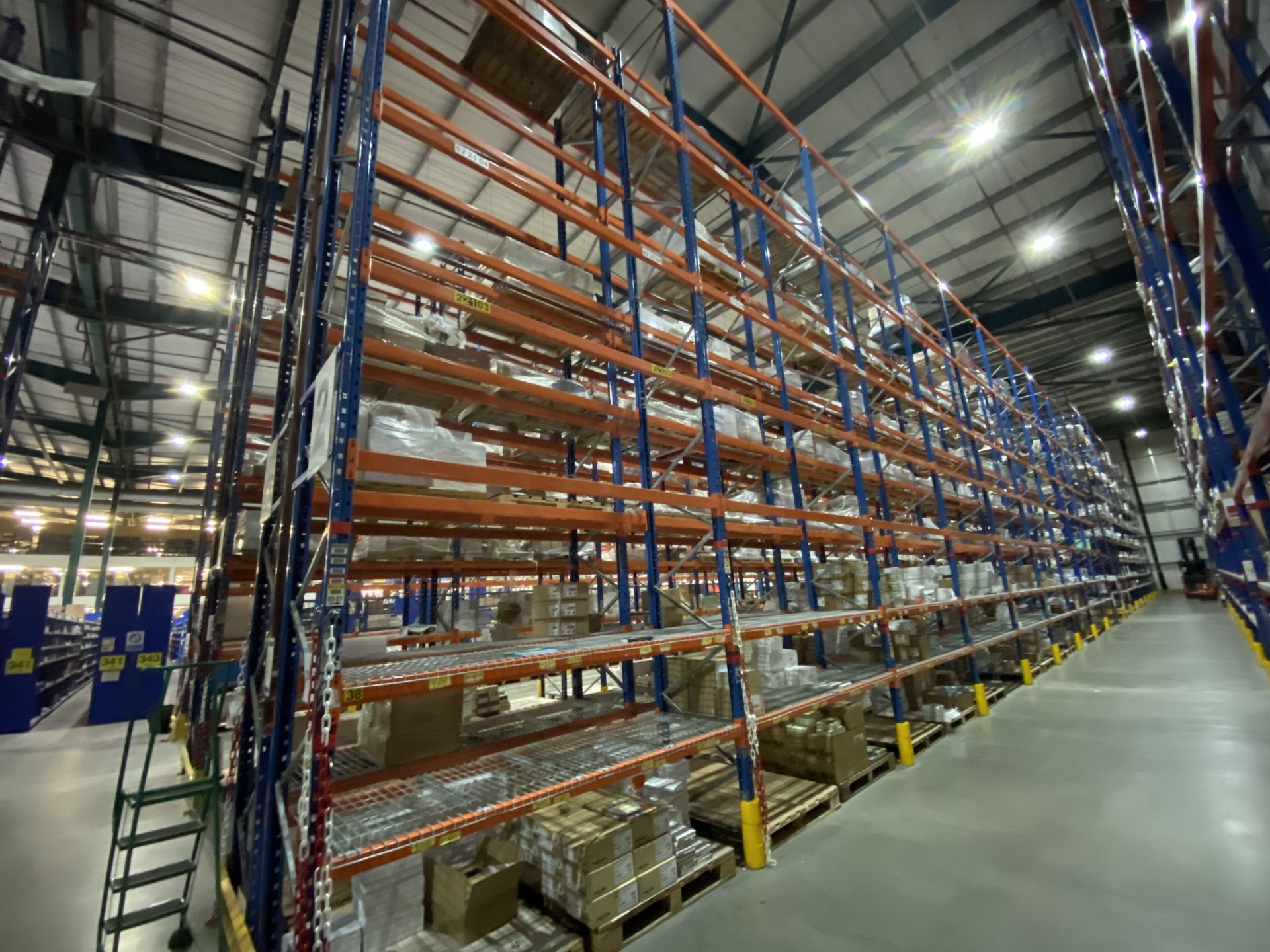 18 x Bays of Heavy Duty Quick-Form Pallet Racking