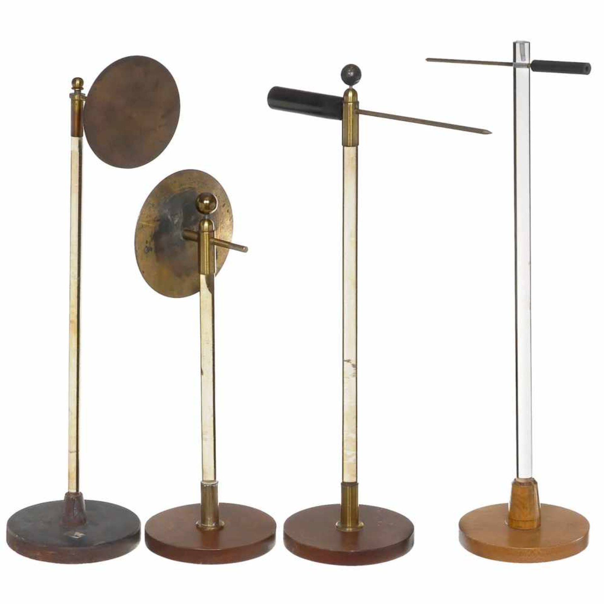 Electrostatic Experiment Devices, c. 19201) 3 dischargers with ebonite handles, one with hinge. - 2) - Bild 2 aus 6