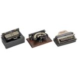 3 kleine amerikanische Schreibmaschinen