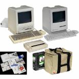 2 Apple-Macintosh-Computer und eine Apple-Tasche, um 1990