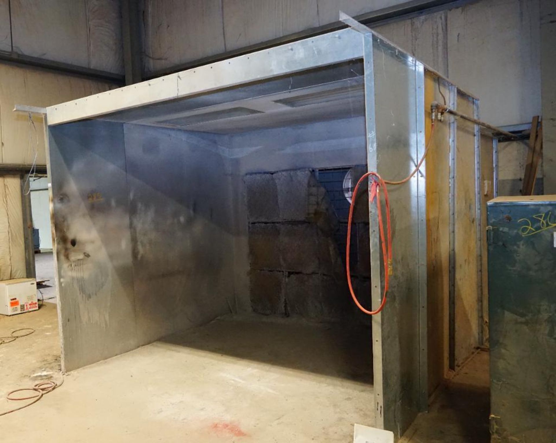 Spray Booth - Image 4 of 8