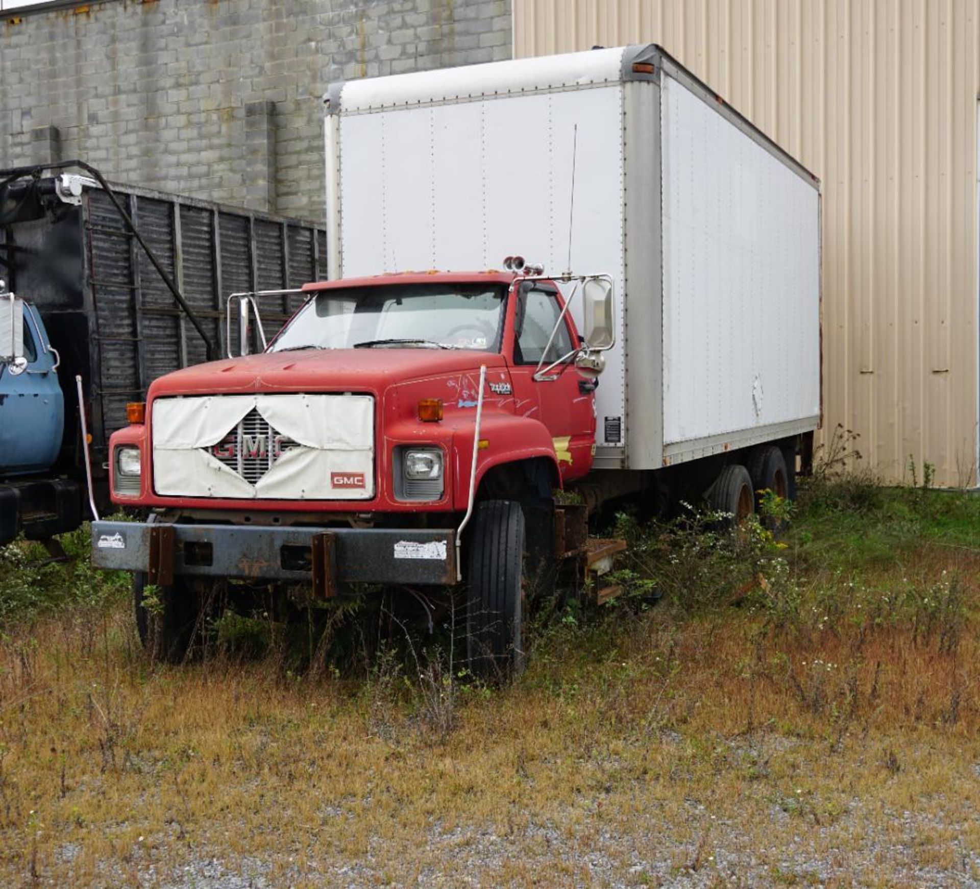 GMC TopKick Box Truck - Image 3 of 10