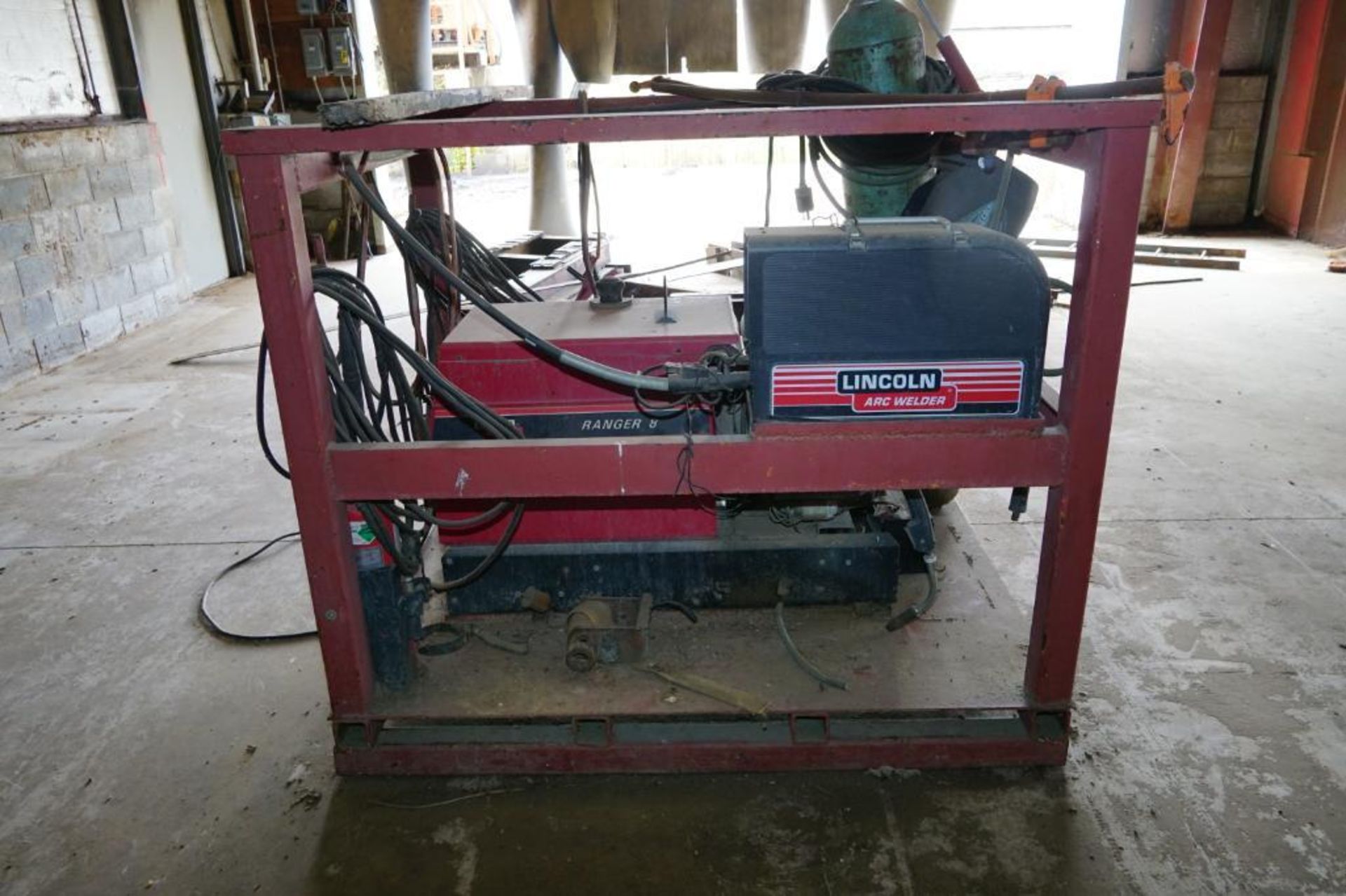 Lincoln Ranger 8 Generator with Lincoln LN-25 Arc Welder - Image 5 of 10