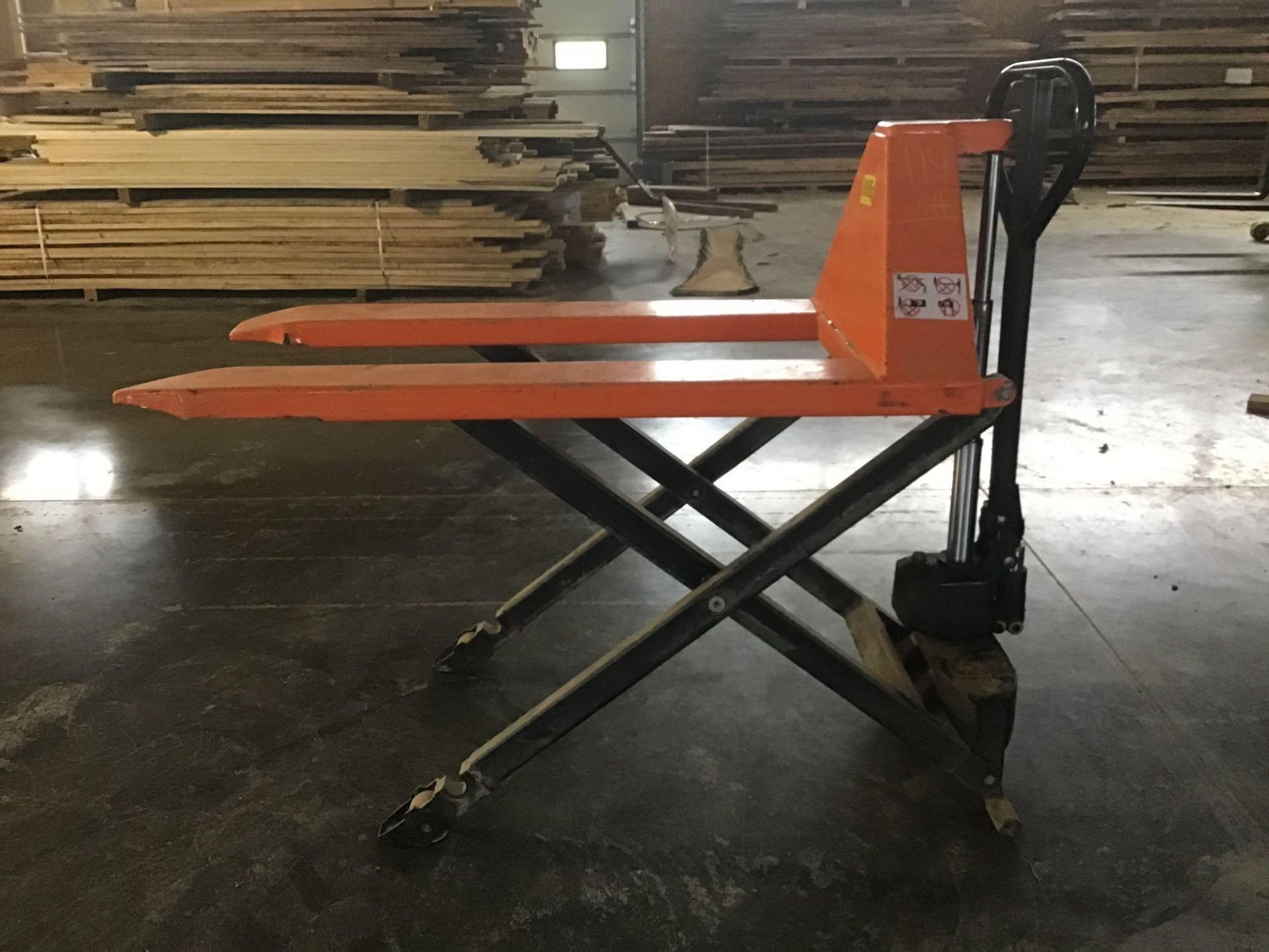 Zenith Scissor Lift/Pallet Jack*