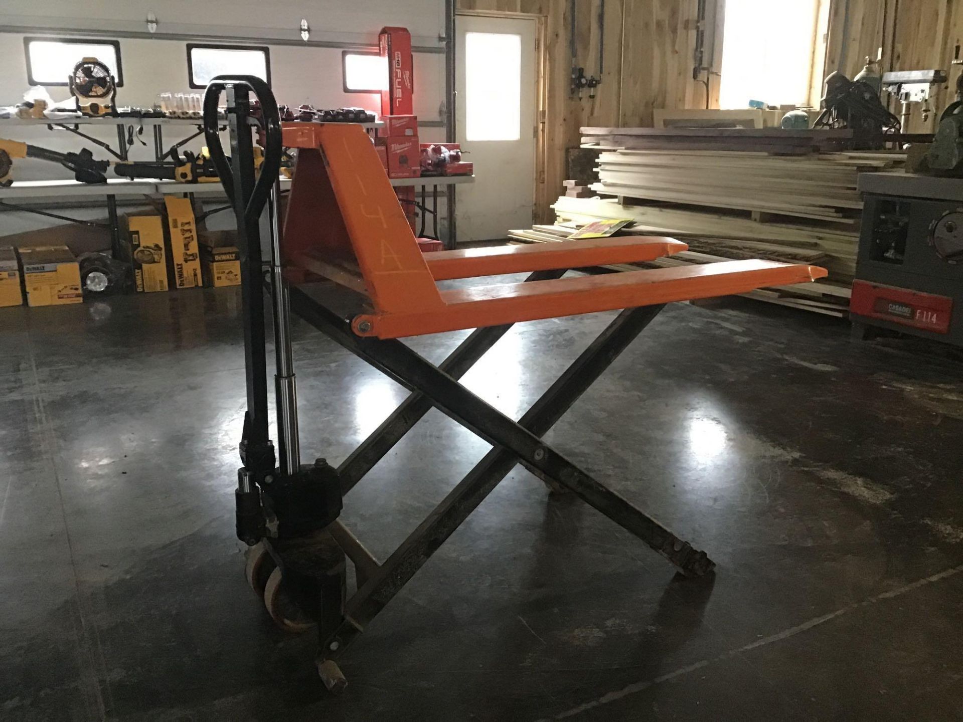 Zenith Scissor Lift/Pallet Jack* - Image 3 of 4