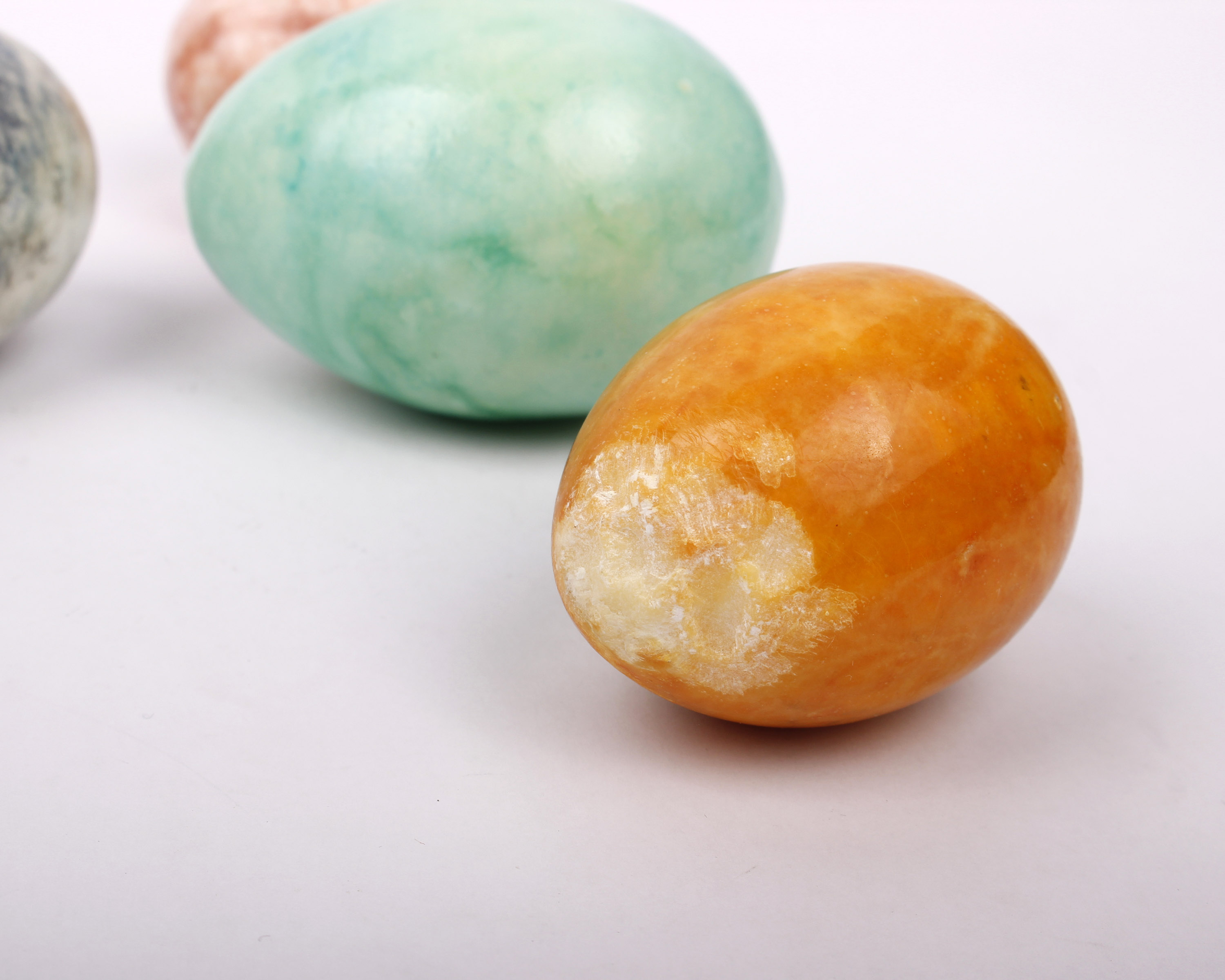Eleven coloured Alabaster Italian marble Easter eggs - Image 2 of 3