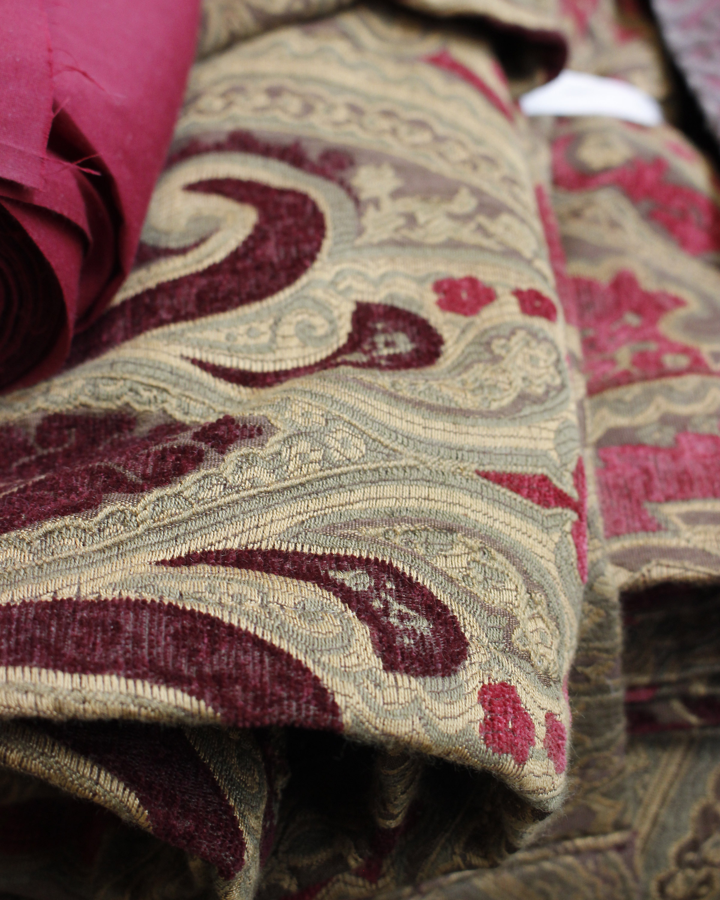 A large quantity of velvet brocade red, burgundy gold together with two rolls of burgundy poly - Image 4 of 4