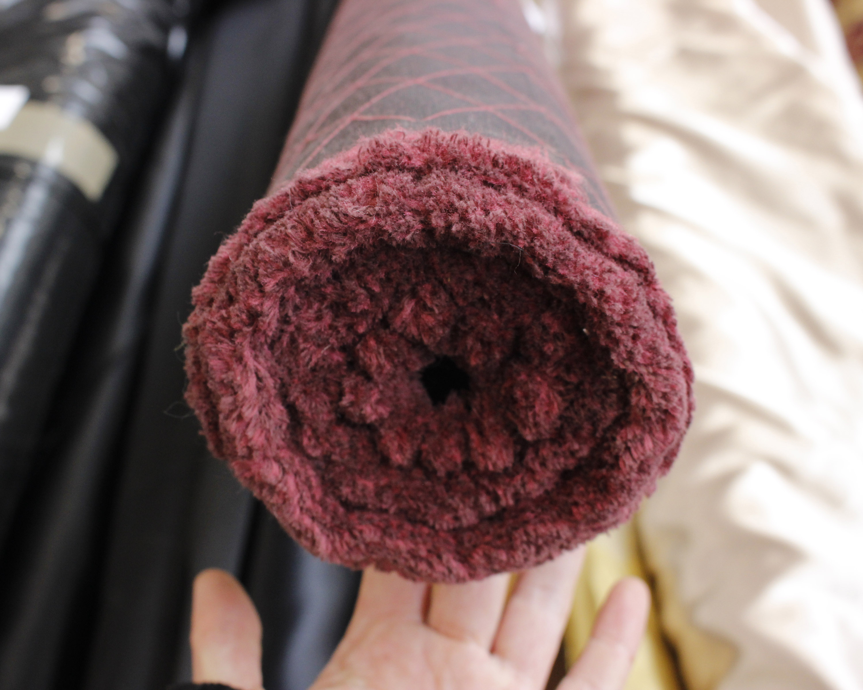 A roll of Emperor red silk Dupion (approx 6m by 1.5m) - Image 3 of 7