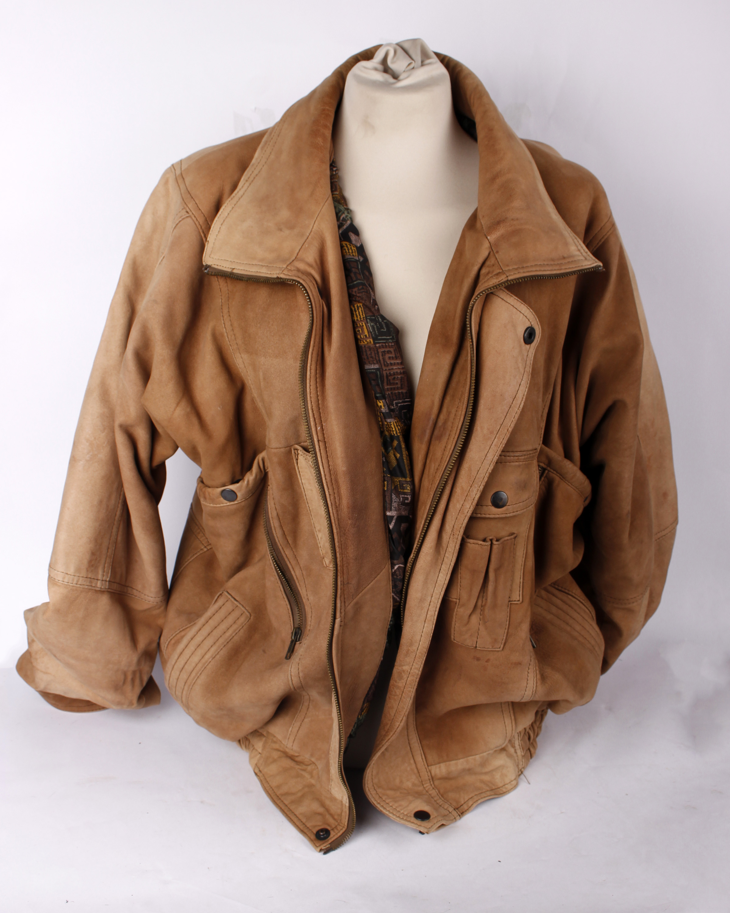 1980's Men's suede/sheepskin bomber jacket in tan with sheepskin collar, size medium plus another in - Image 2 of 3