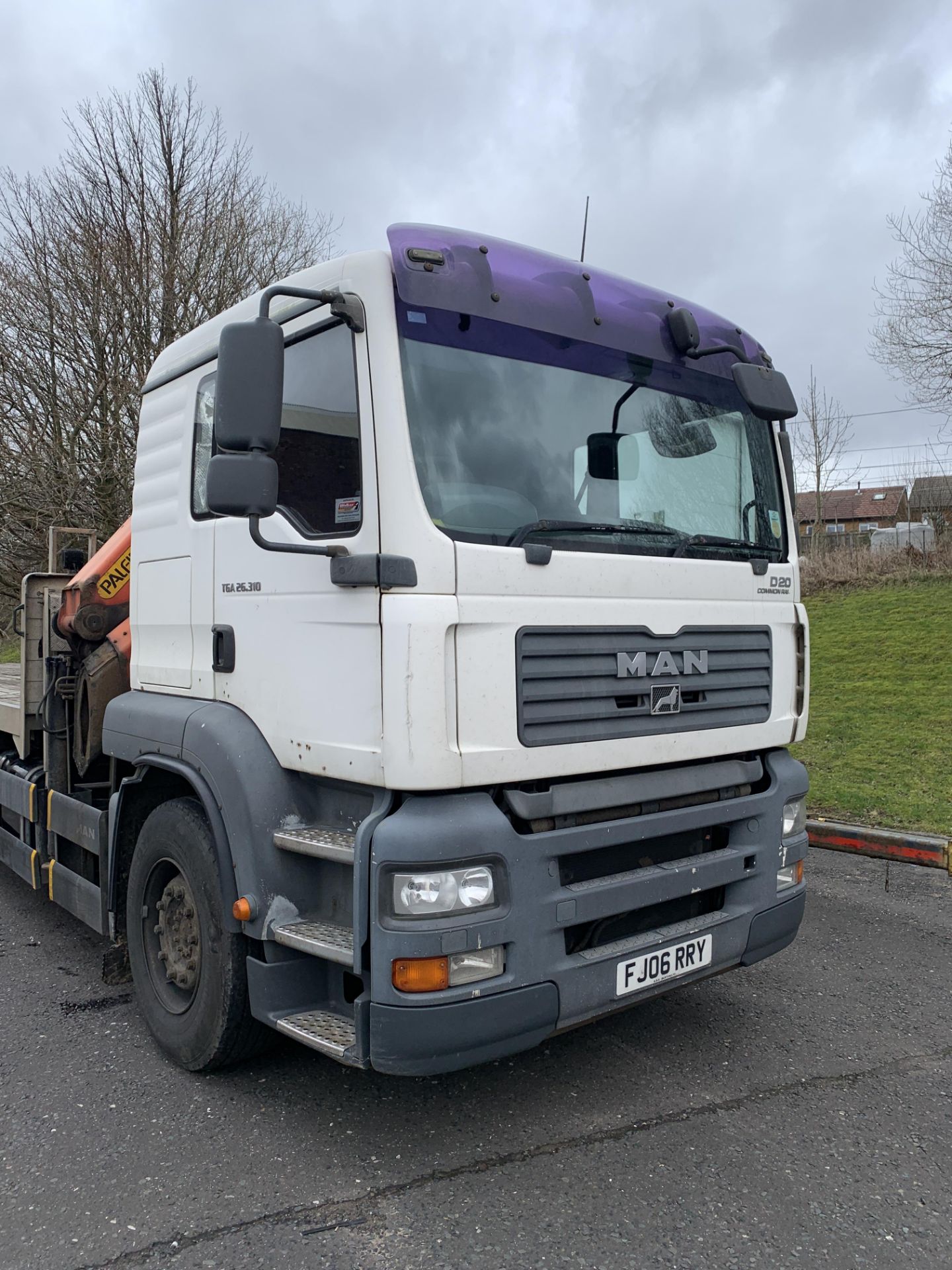 MAN TGA 26.310 Flatbed Lorry with Palfinger PK23002 Crane. 26,000KG Gross Weight. - Image 6 of 20