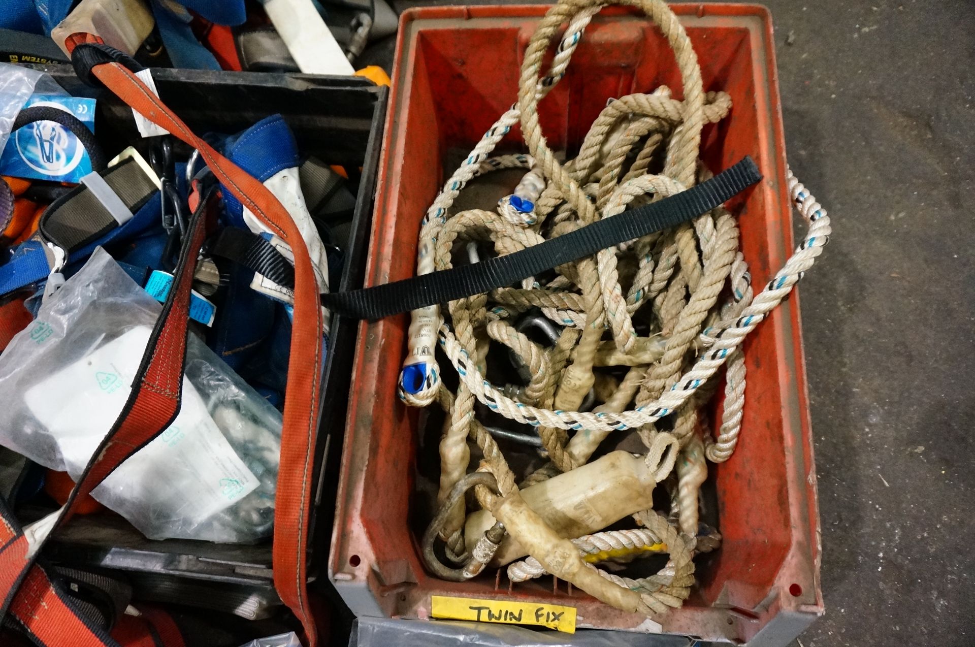 Quantity of Harnesses and Safety Ropes. - Image 3 of 4