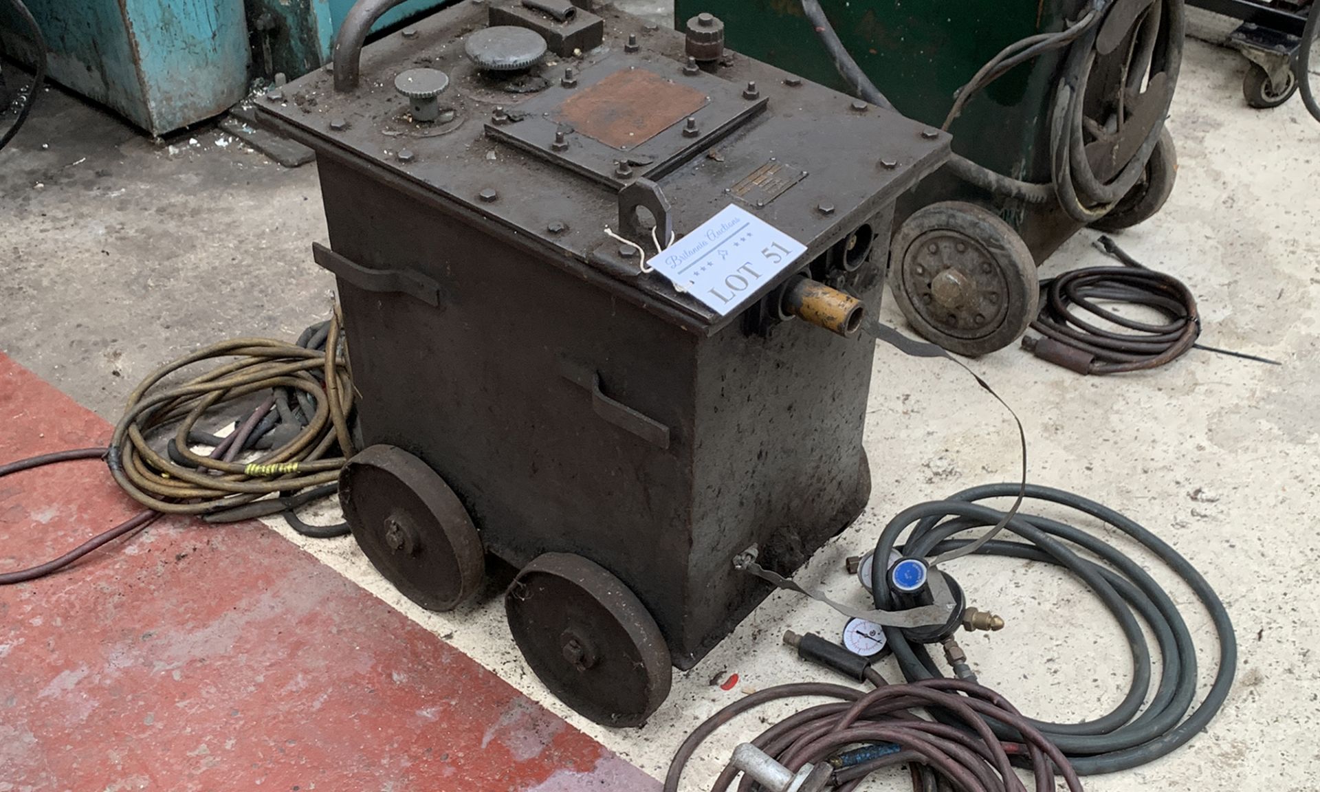 Quasi Arc 250 Amp Oil Welder. - Image 2 of 4