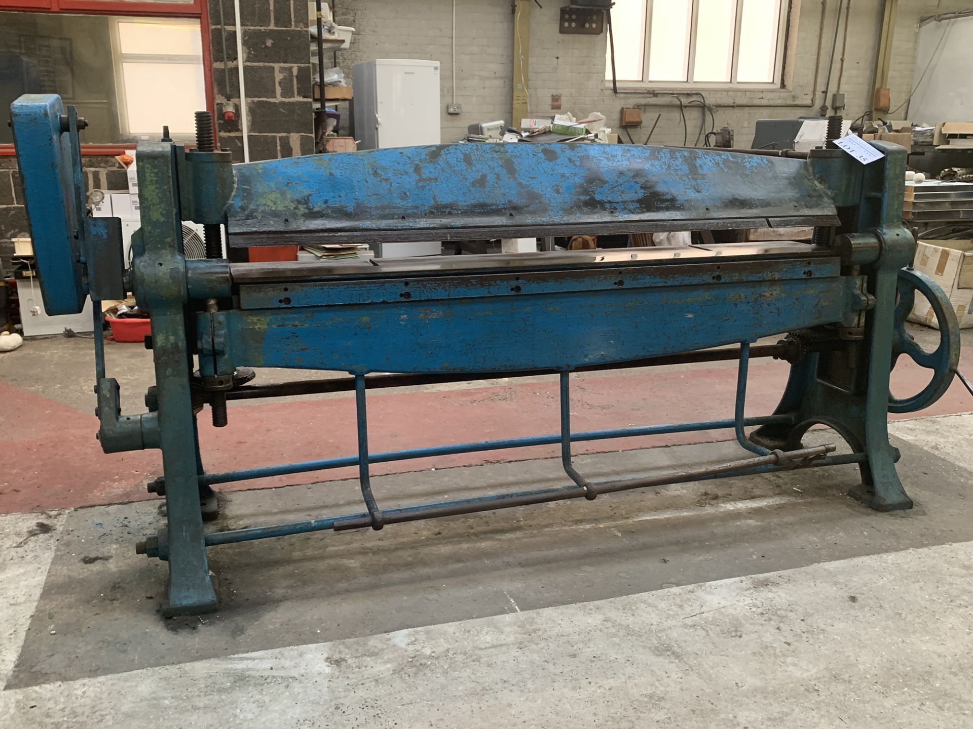 High Lift Manual Folding Machine. 48'' Capacity.