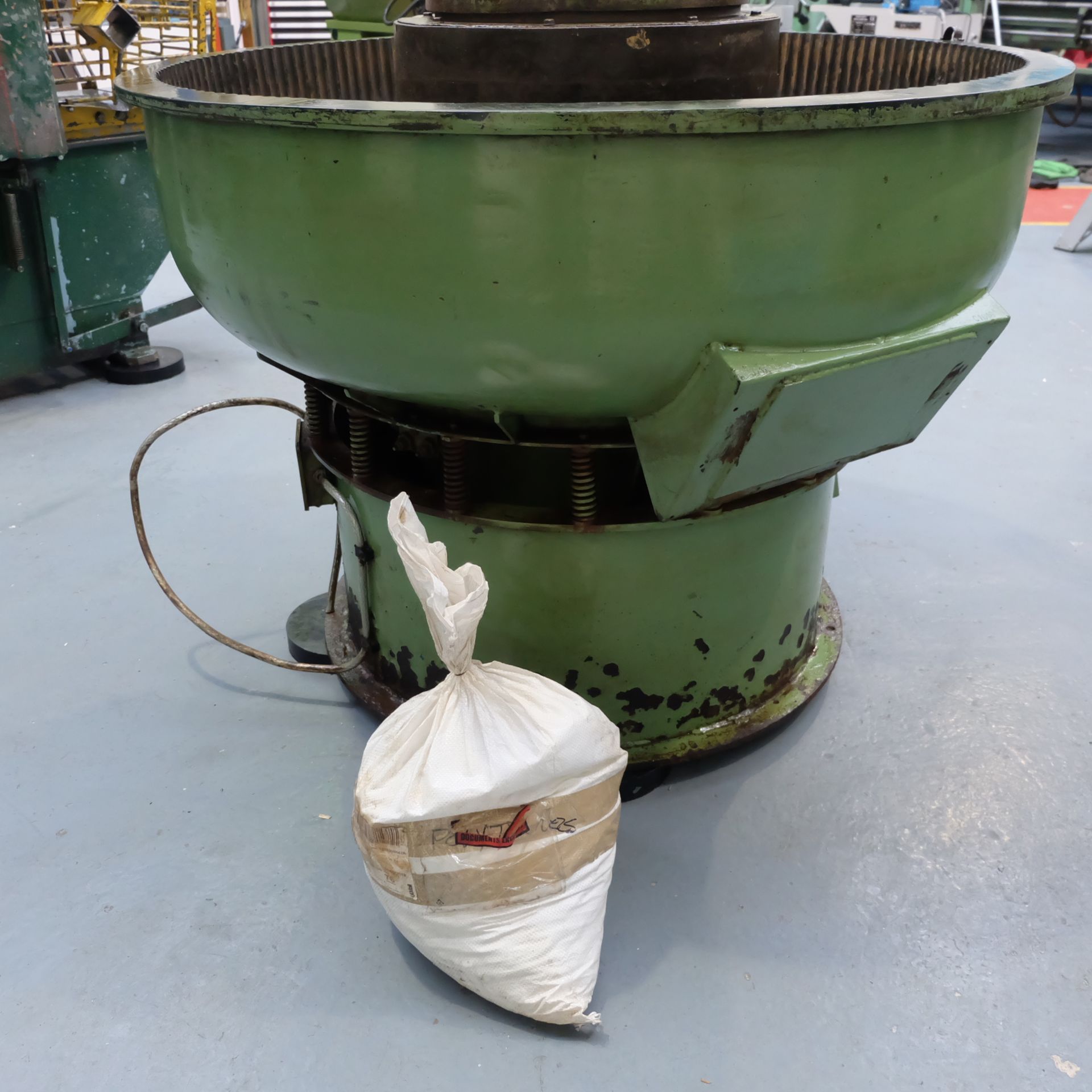 PDJ Vibro Ltd Vibratory Circular Bowl Finisher. Capacity 200ltr. Size 1300mm Diameter. - Image 5 of 5