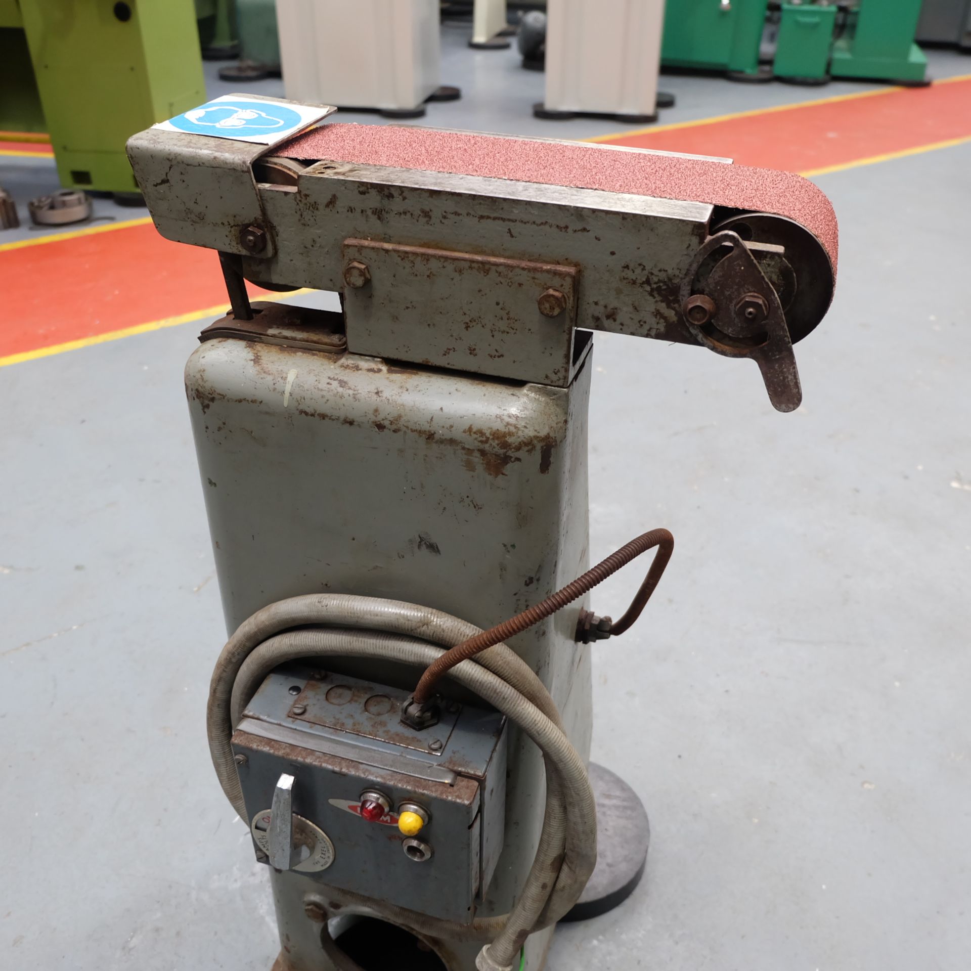 RJH Pedestal Horizontal Belt Linisher. Belt 4" Wide. - Image 3 of 4