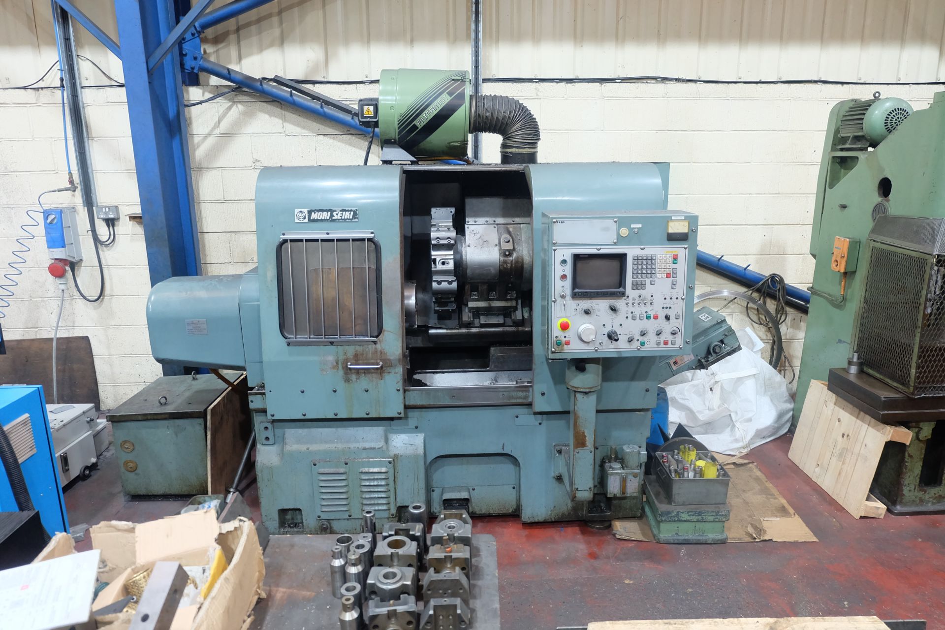 Mori Seiki SL-2H CNC Turning Lathe With Fanuc 11T Control.