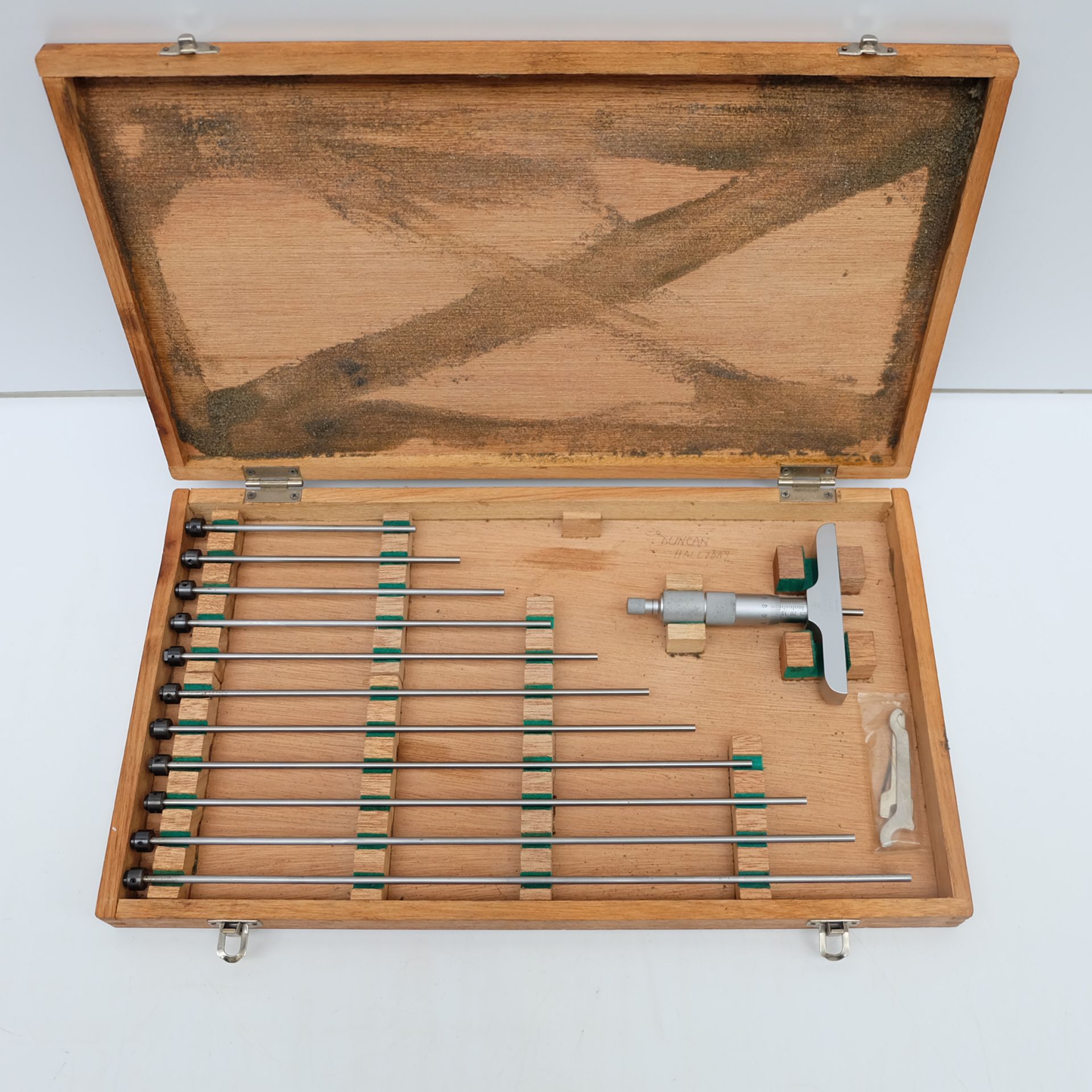 Mitutoyo Depth Vernier (Metric).