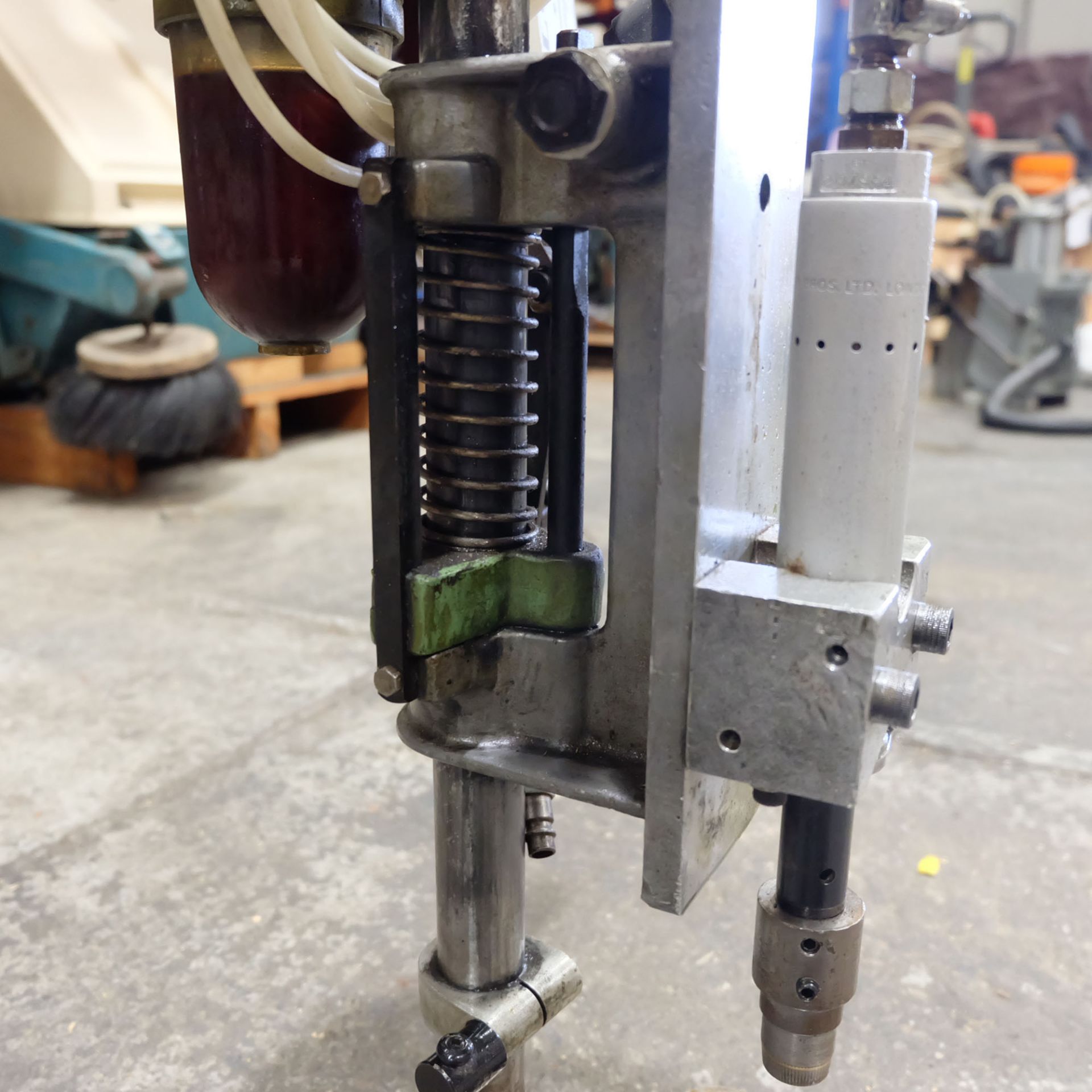 Pneumatic Hand Press Throat 4" Daylight 9" - Image 4 of 5