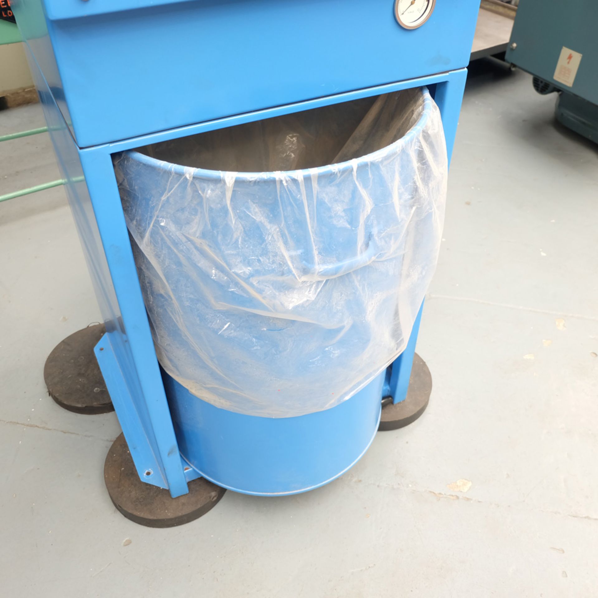 T S P L A Model 530-682 Dust Extractor for Wood. Single Phase Motor 1.1KW. - Image 4 of 4