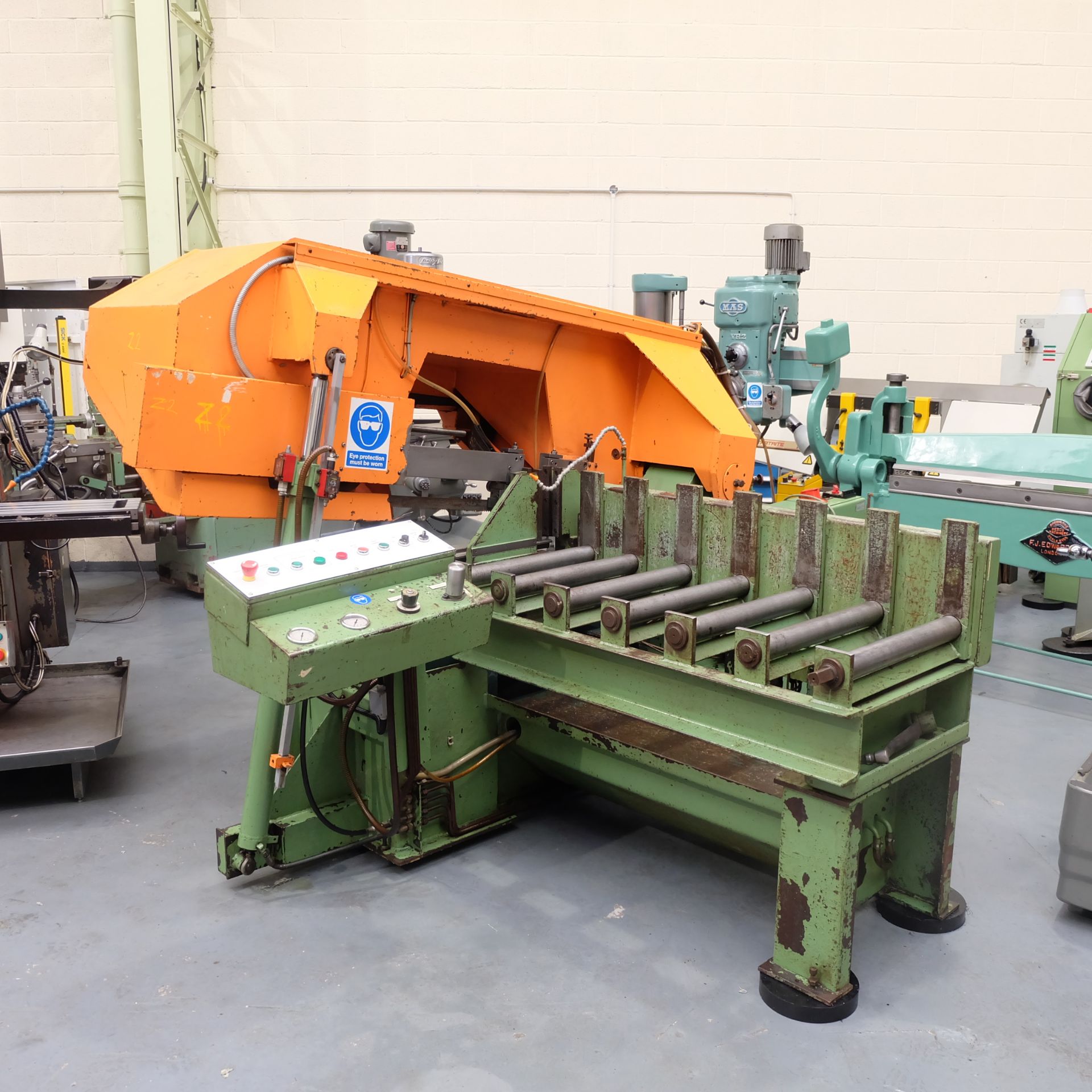 Kasto Type PBA 320/460 U Horizontal Bandsaw. Capacity 460mm x 200mm.