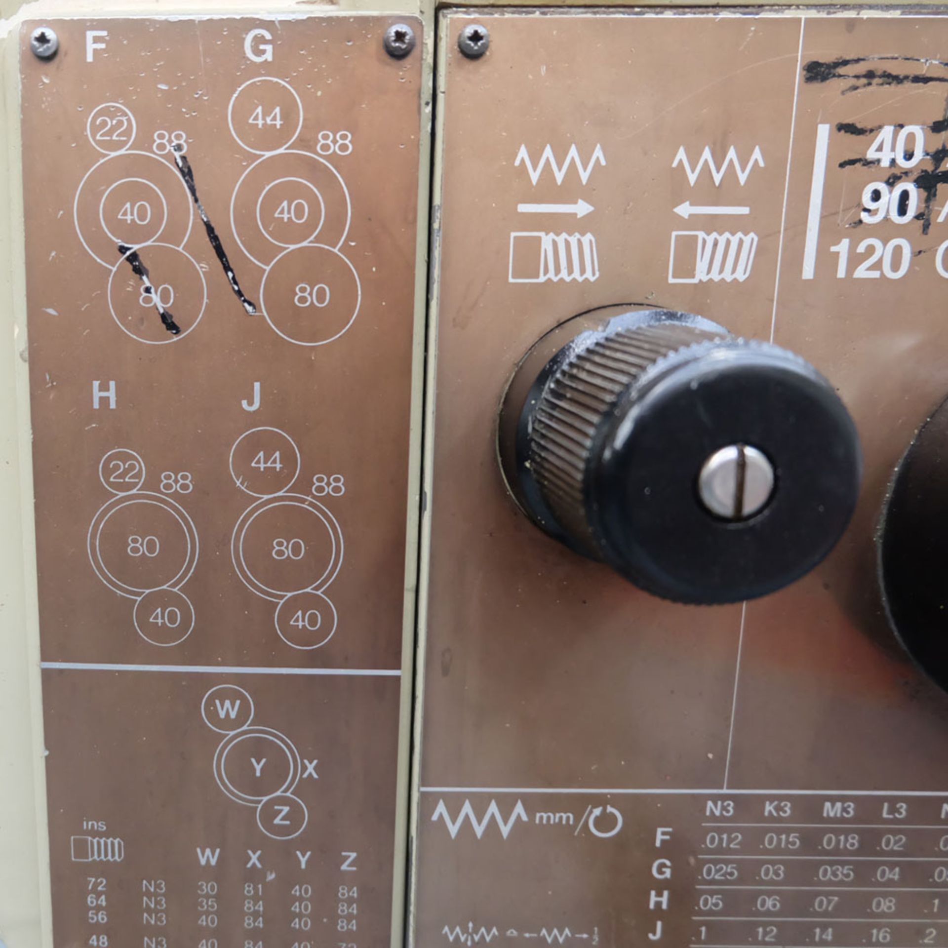 Harrison M250 Tool Room Centre Lathe. Swing Over Bed 13". Distance Between Centres 30". - Image 9 of 14