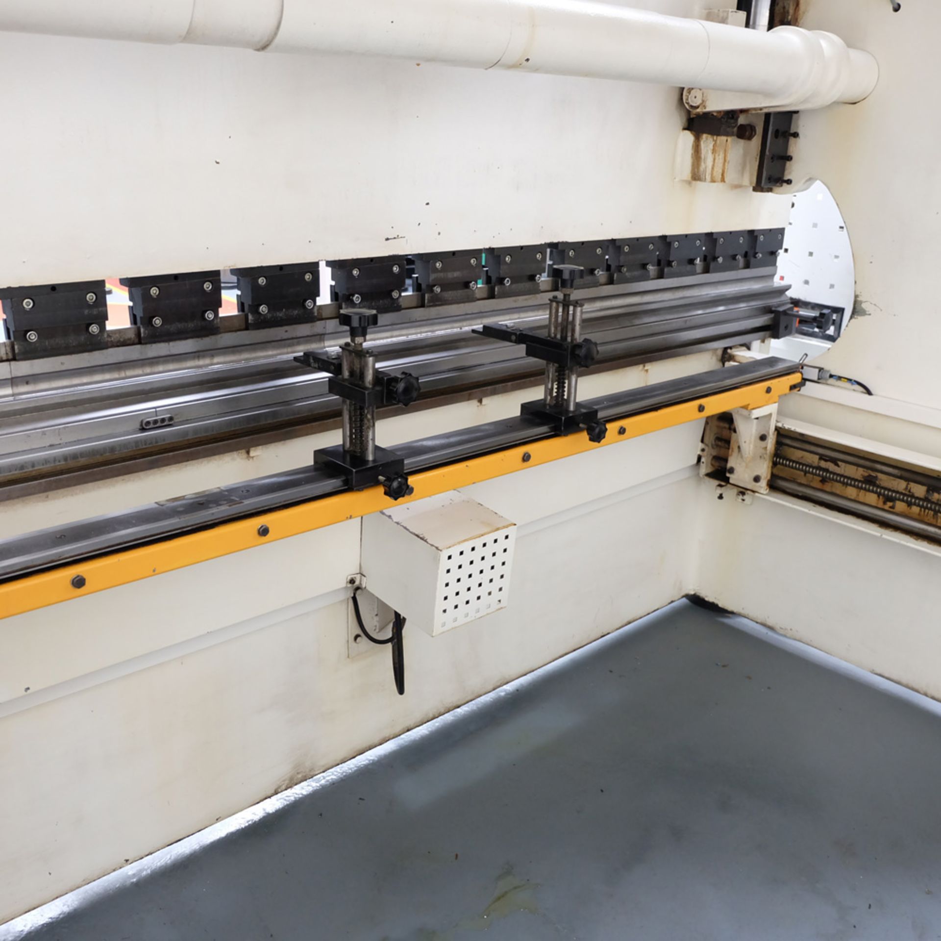 Ermak AP3120 Hydraulic Downstroke Press Brake. Capacity 3100mm x 6mm. Bending Force 120 Ton. - Image 12 of 14