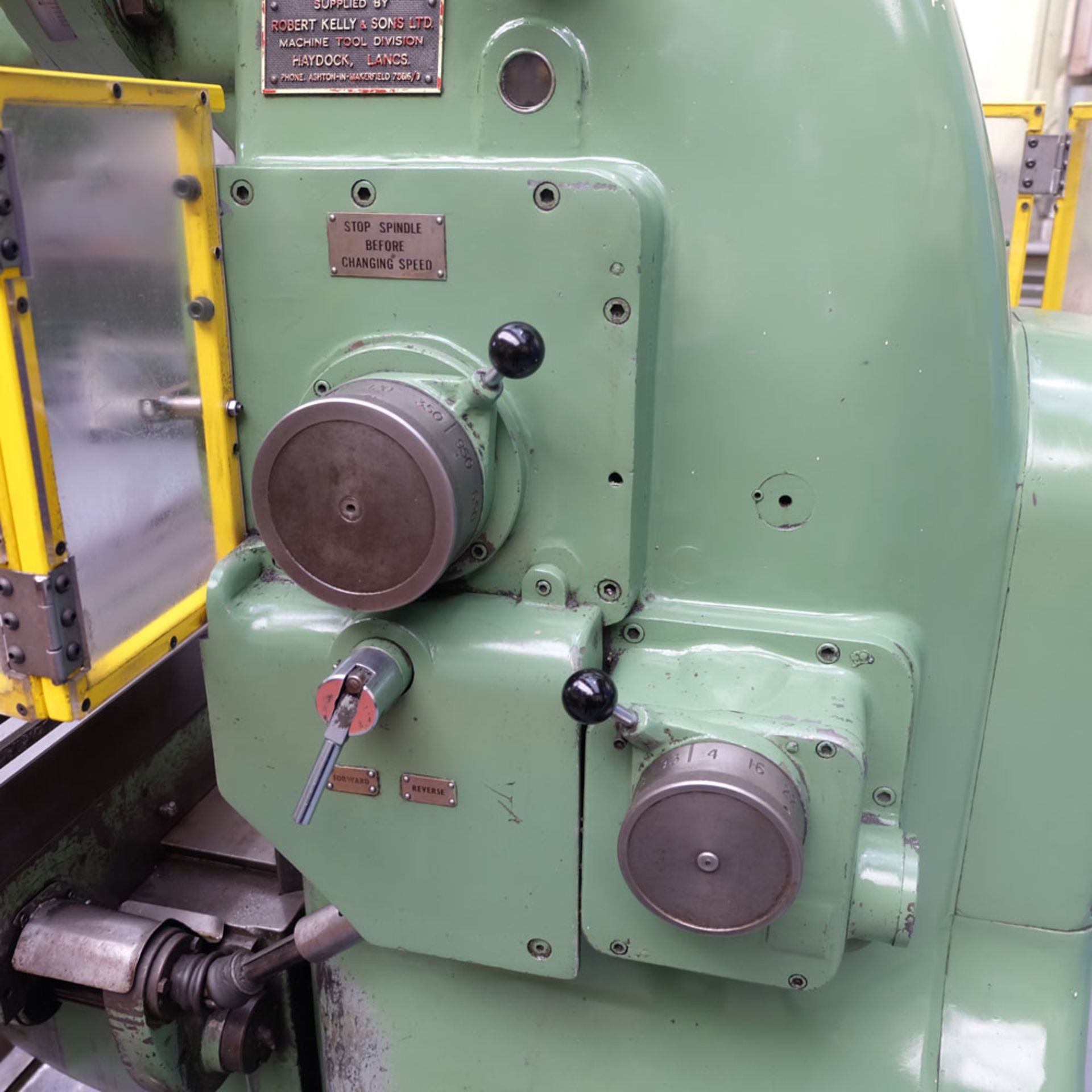 Richmond No.3V Vertical Milling Machine. Spindle Taper 40 INT. Table Size 48" x 11". - Image 8 of 10