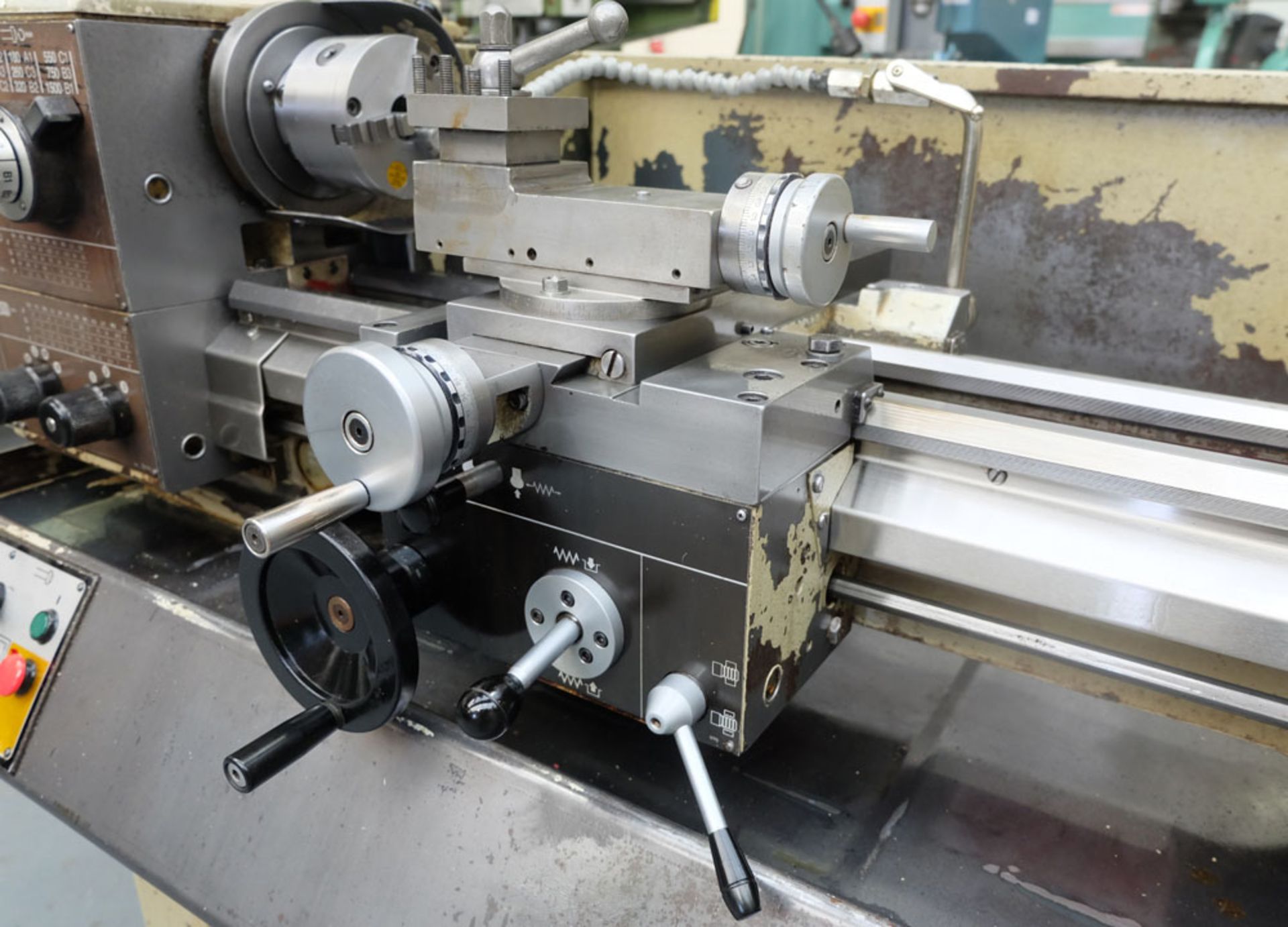 Harrison M250 Tool Room Centre Lathe. Swing Over Bed 13". Distance Between Centres 30". - Image 5 of 14