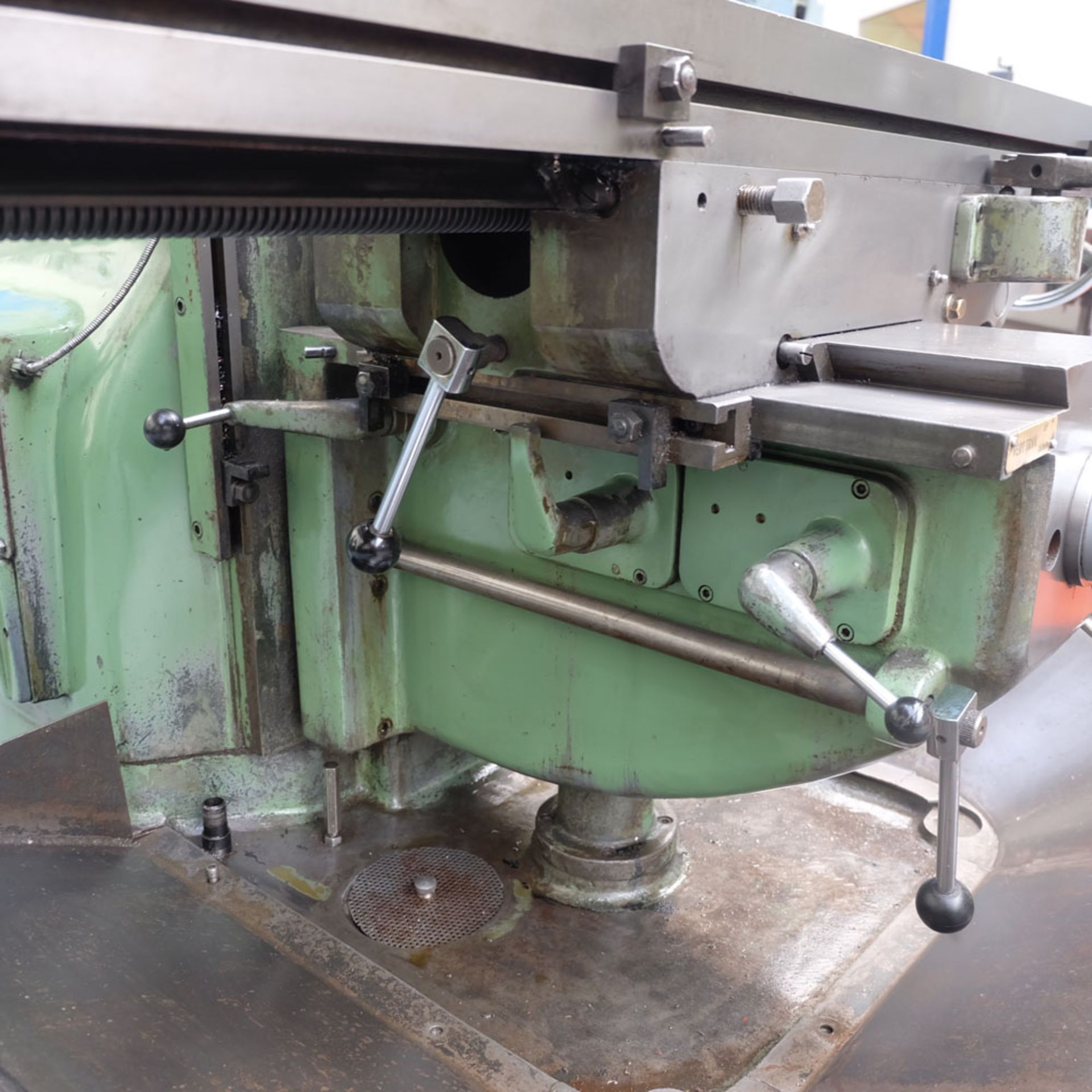 Richmond No.3V Vertical Milling Machine. Spindle Taper 40 INT. Table Size 48" x 11". - Image 10 of 10