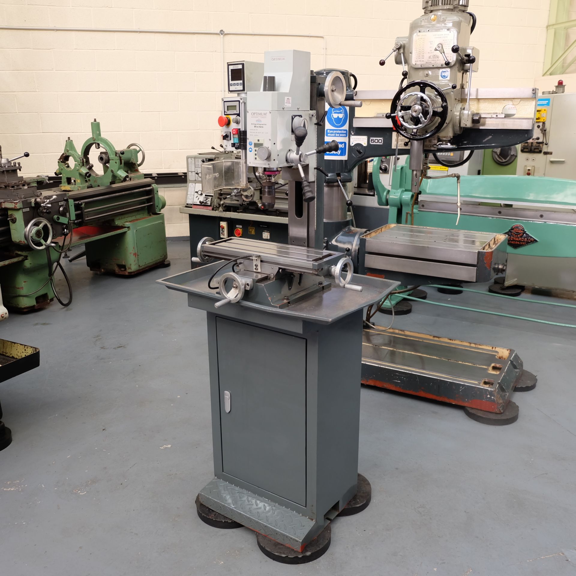 Optimum BF20 Vario Drilling & Milling Machine. Spindle Taper 2 Morse Taper.