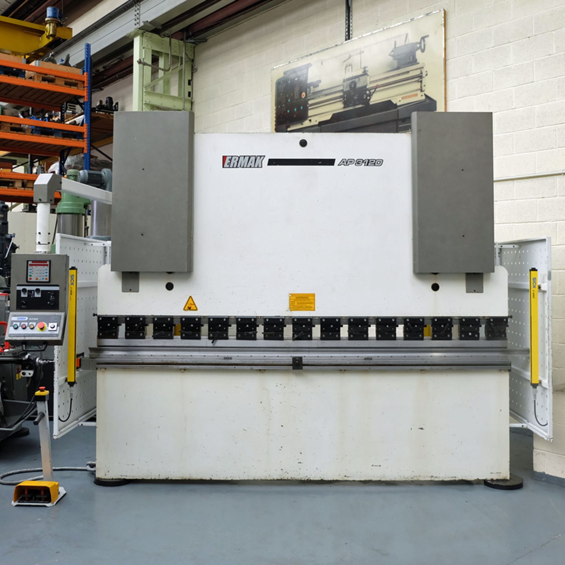 Ermak AP3120 Hydraulic Downstroke Press Brake. Capacity 3100mm x 6mm. Bending Force 120 Ton.